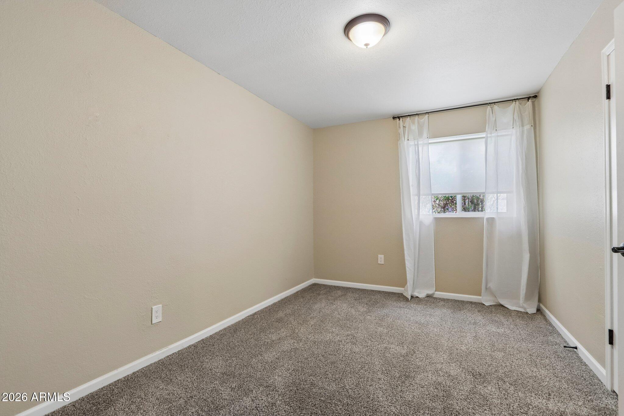 3824 E PUEBLO Avenue