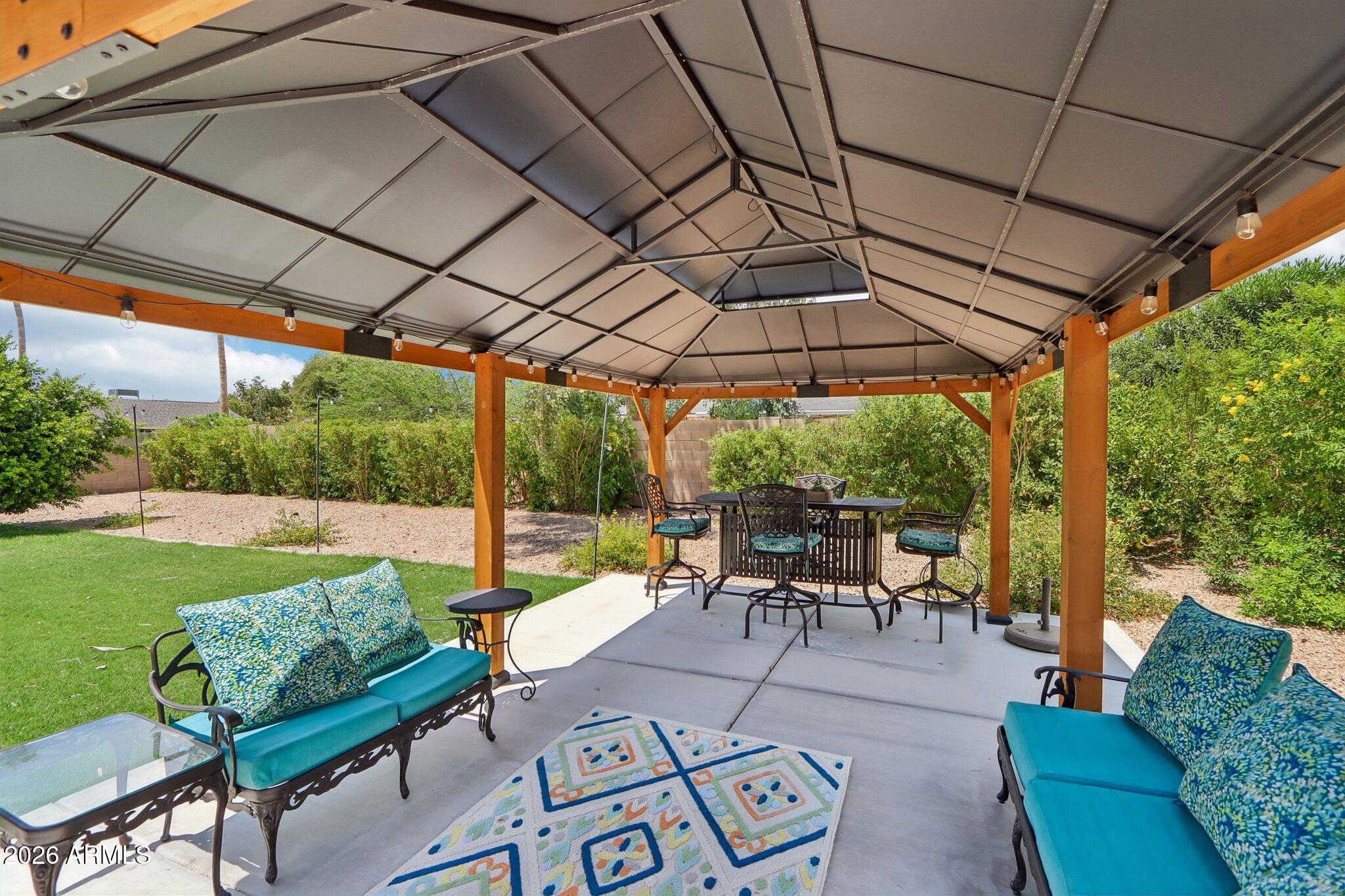 3824 E PUEBLO Avenue