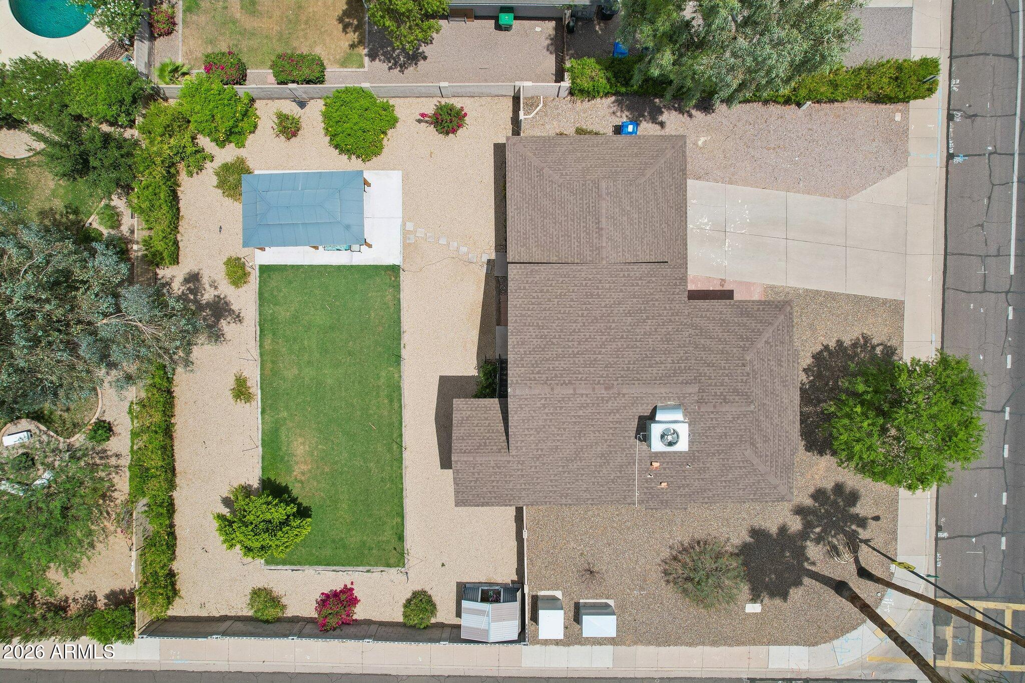 3824 E PUEBLO Avenue