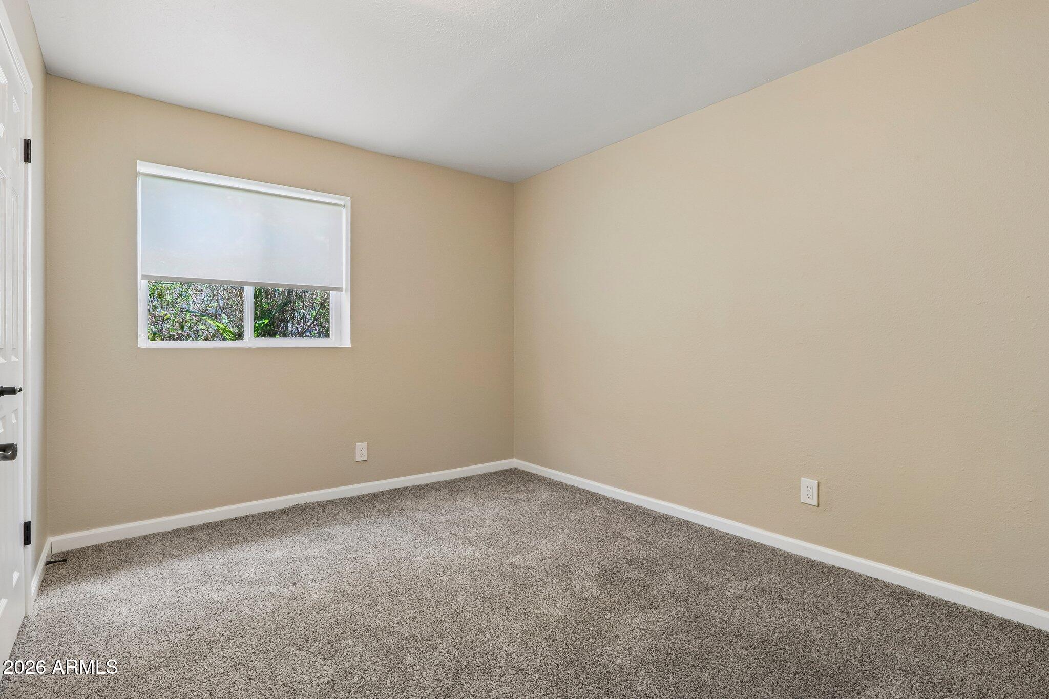 3824 E PUEBLO Avenue