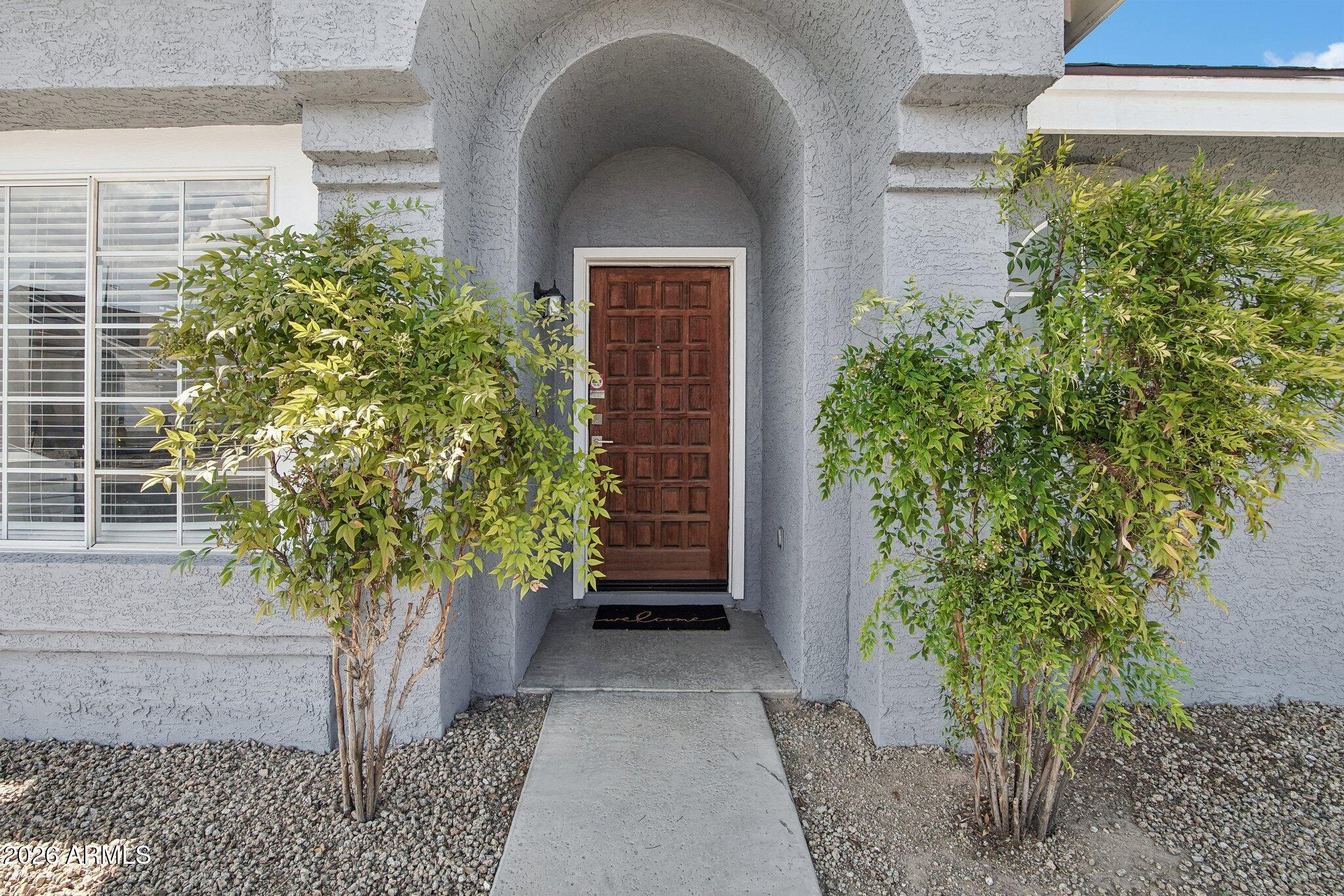 1029 E ANNETTE Drive