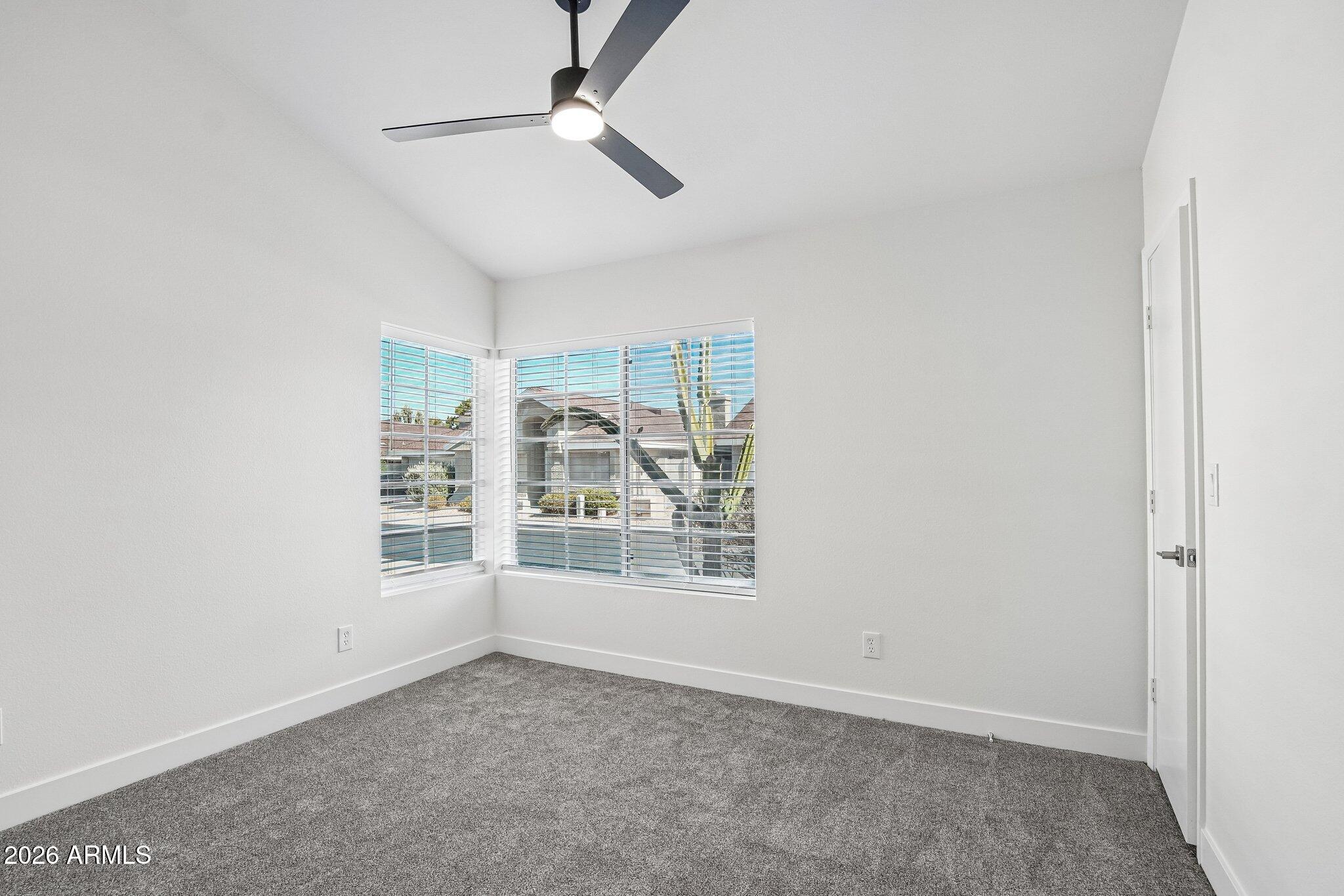 1029 E ANNETTE Drive