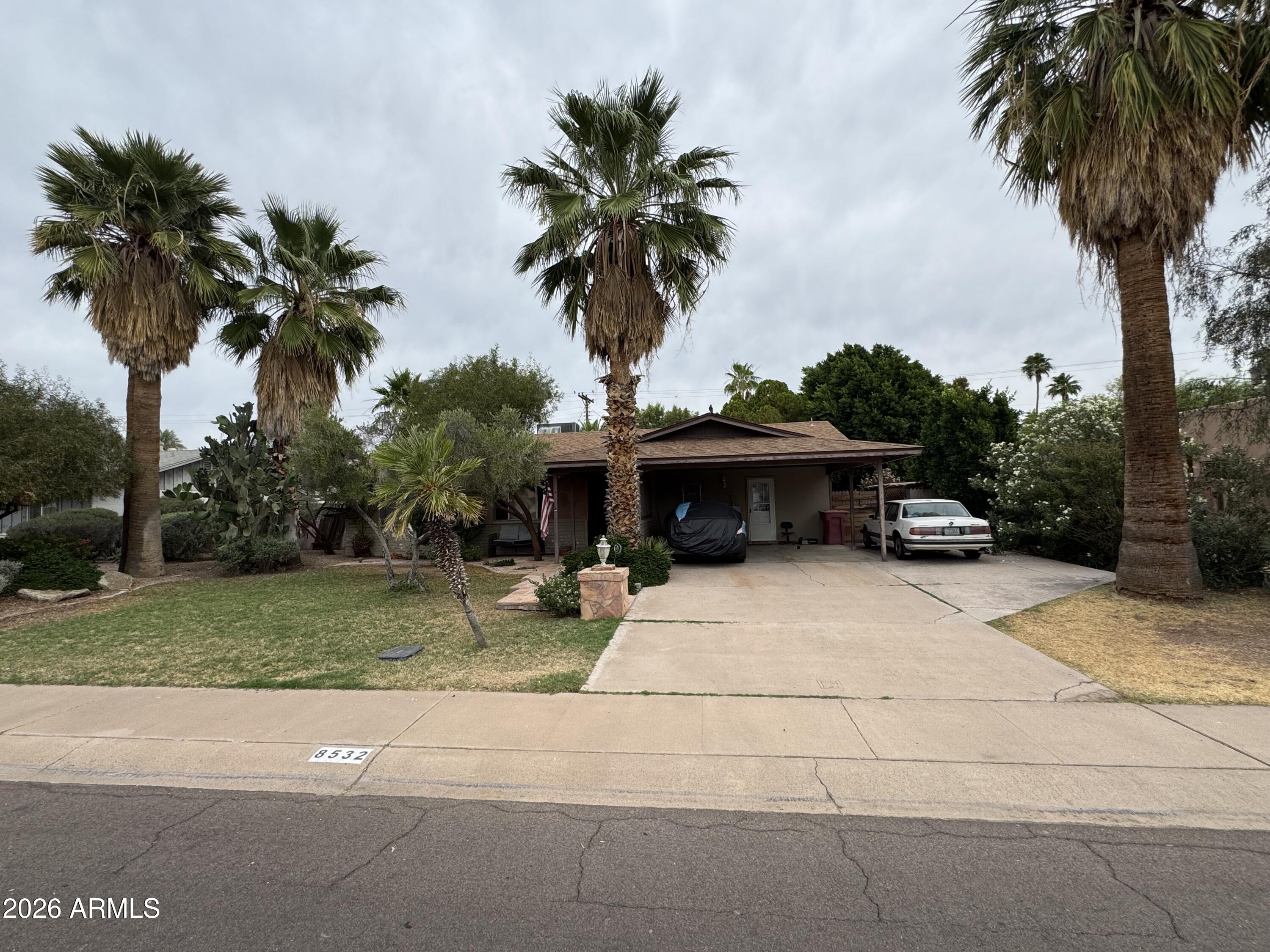 8532 E HEATHERBRAE Drive