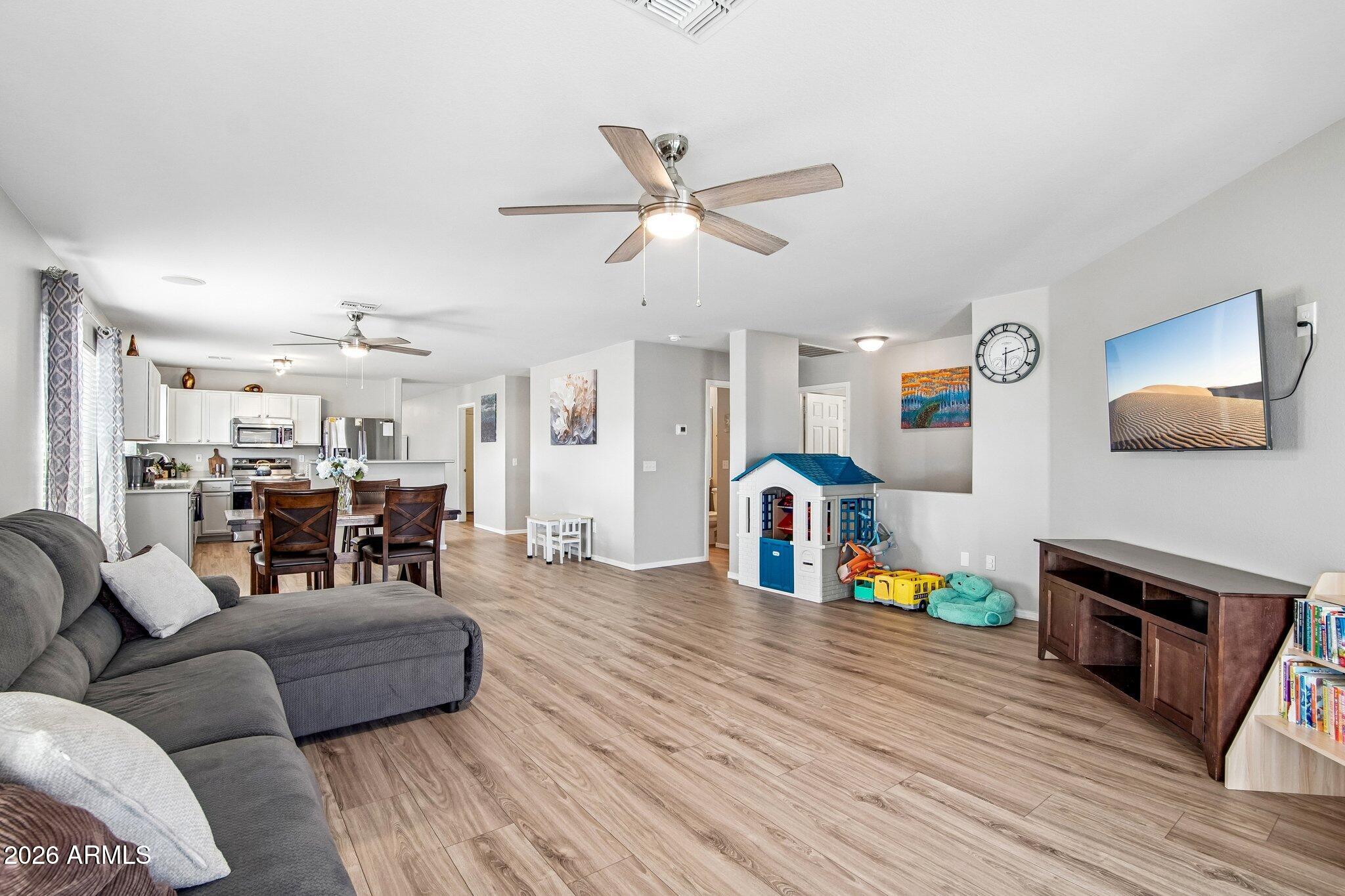 659 S HAZEL Court