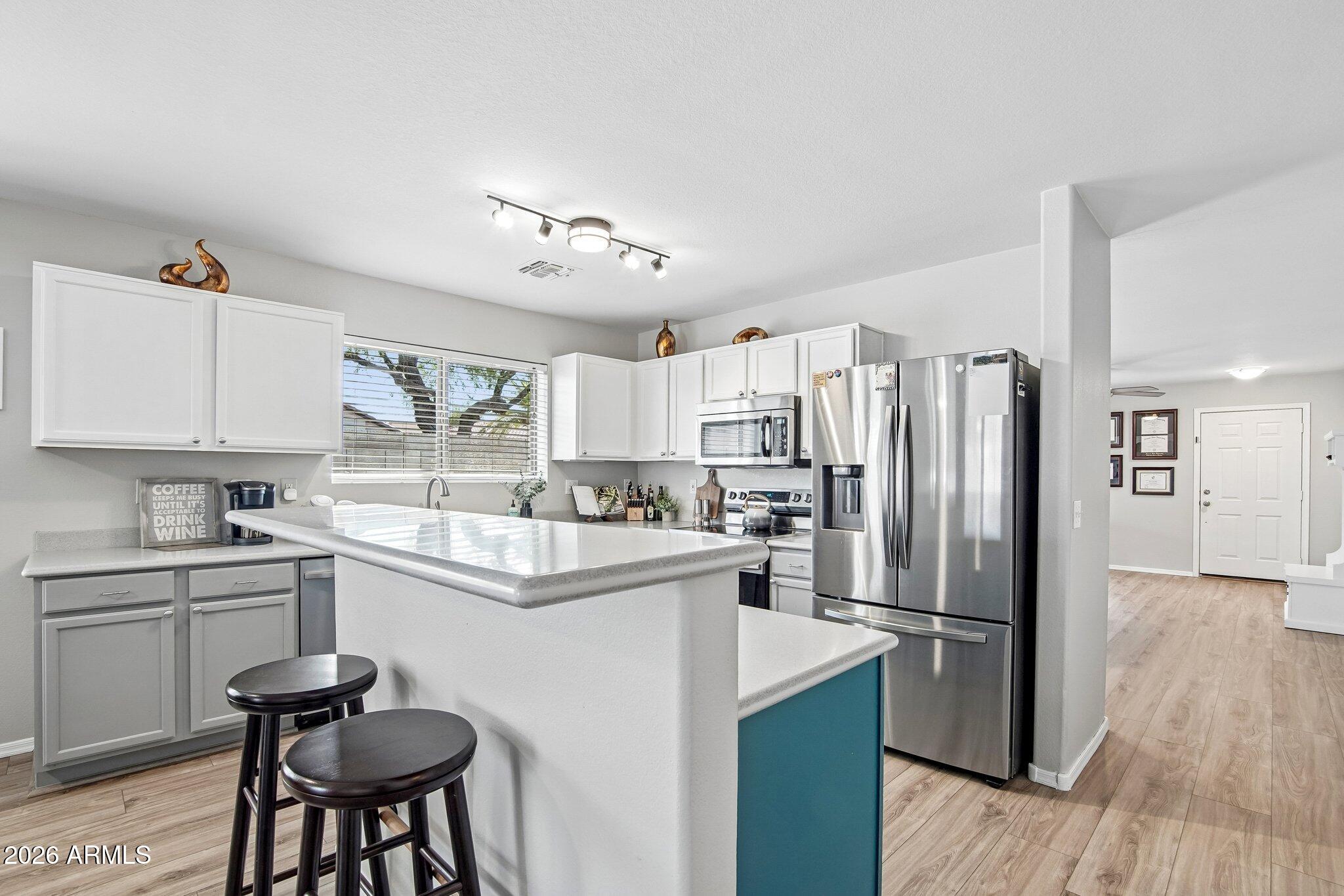 659 S HAZEL Court