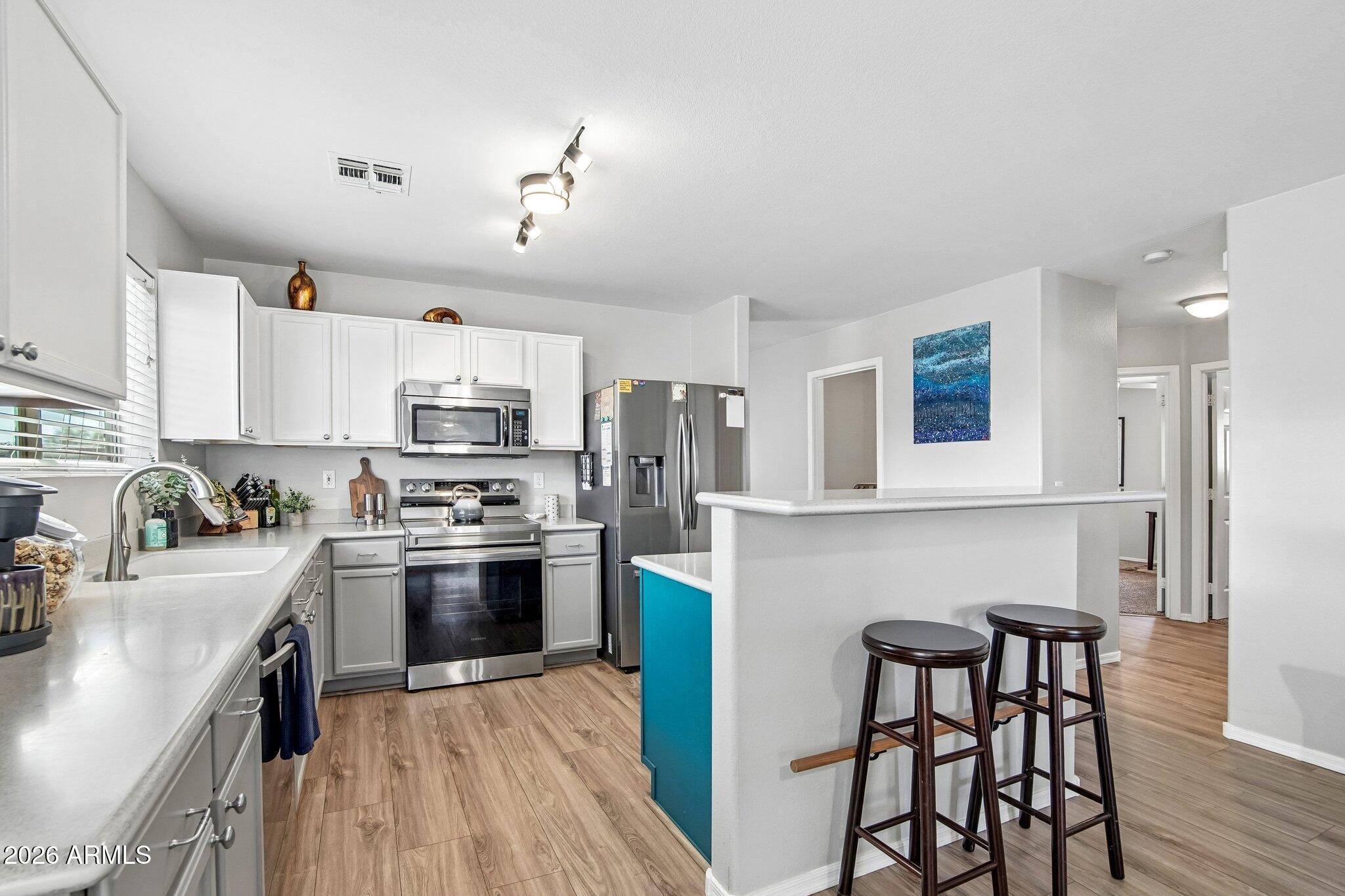 659 S HAZEL Court