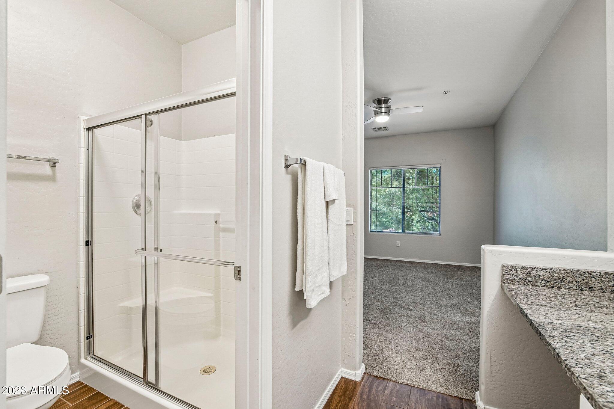525 N MILLER Road 242