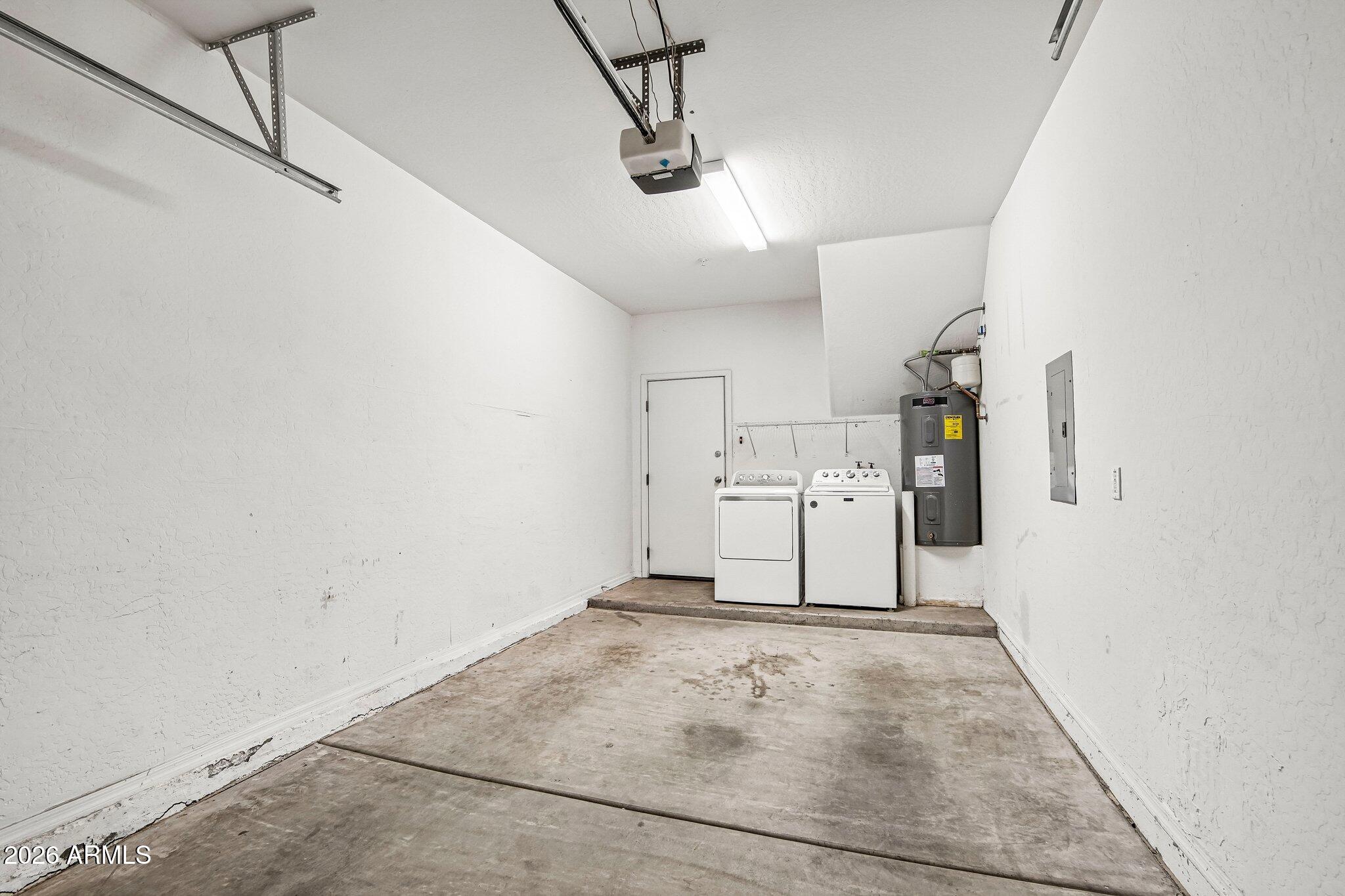 525 N MILLER Road 242