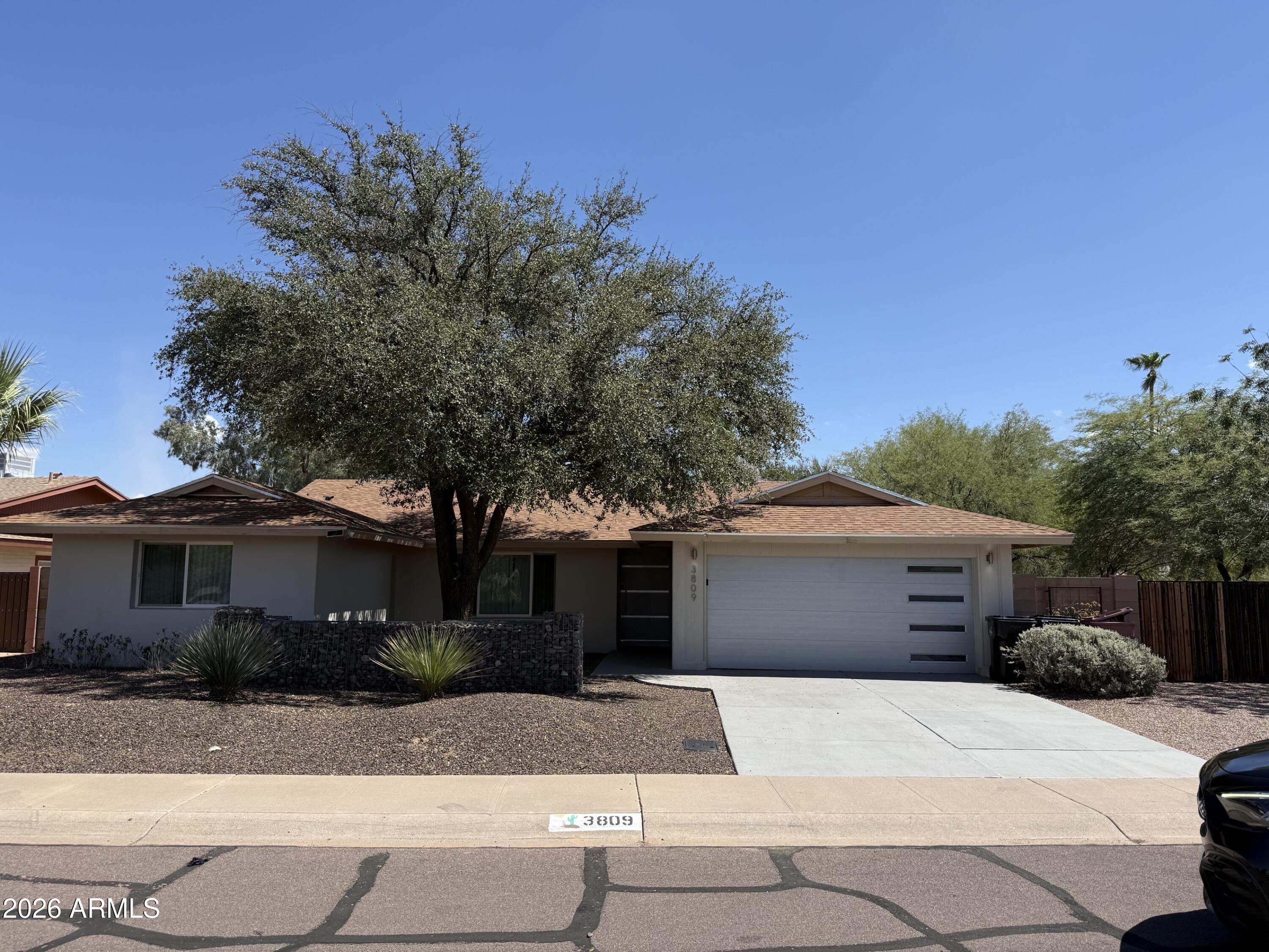 3809 N 87TH Place