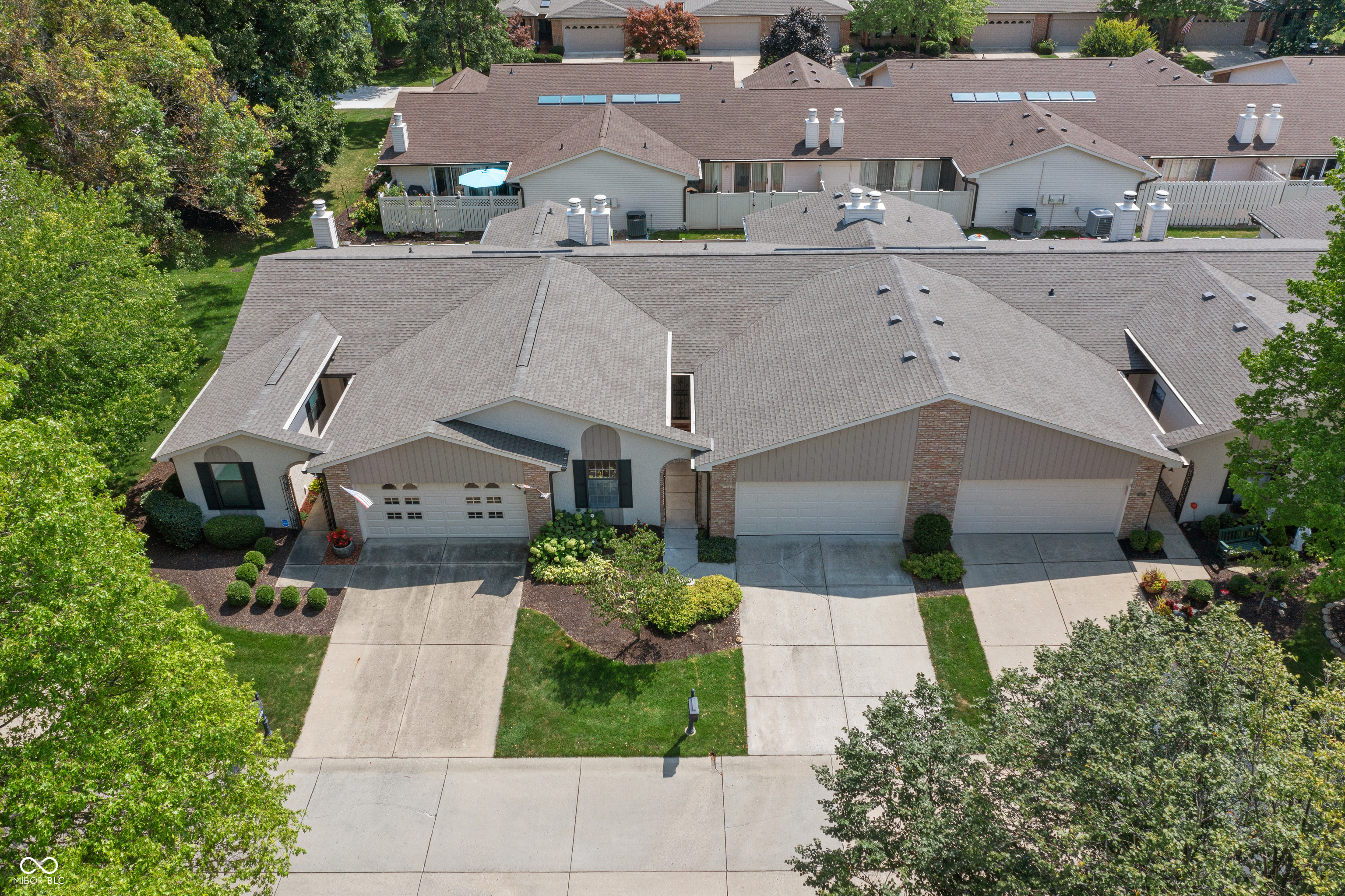 1047 Carters Grove