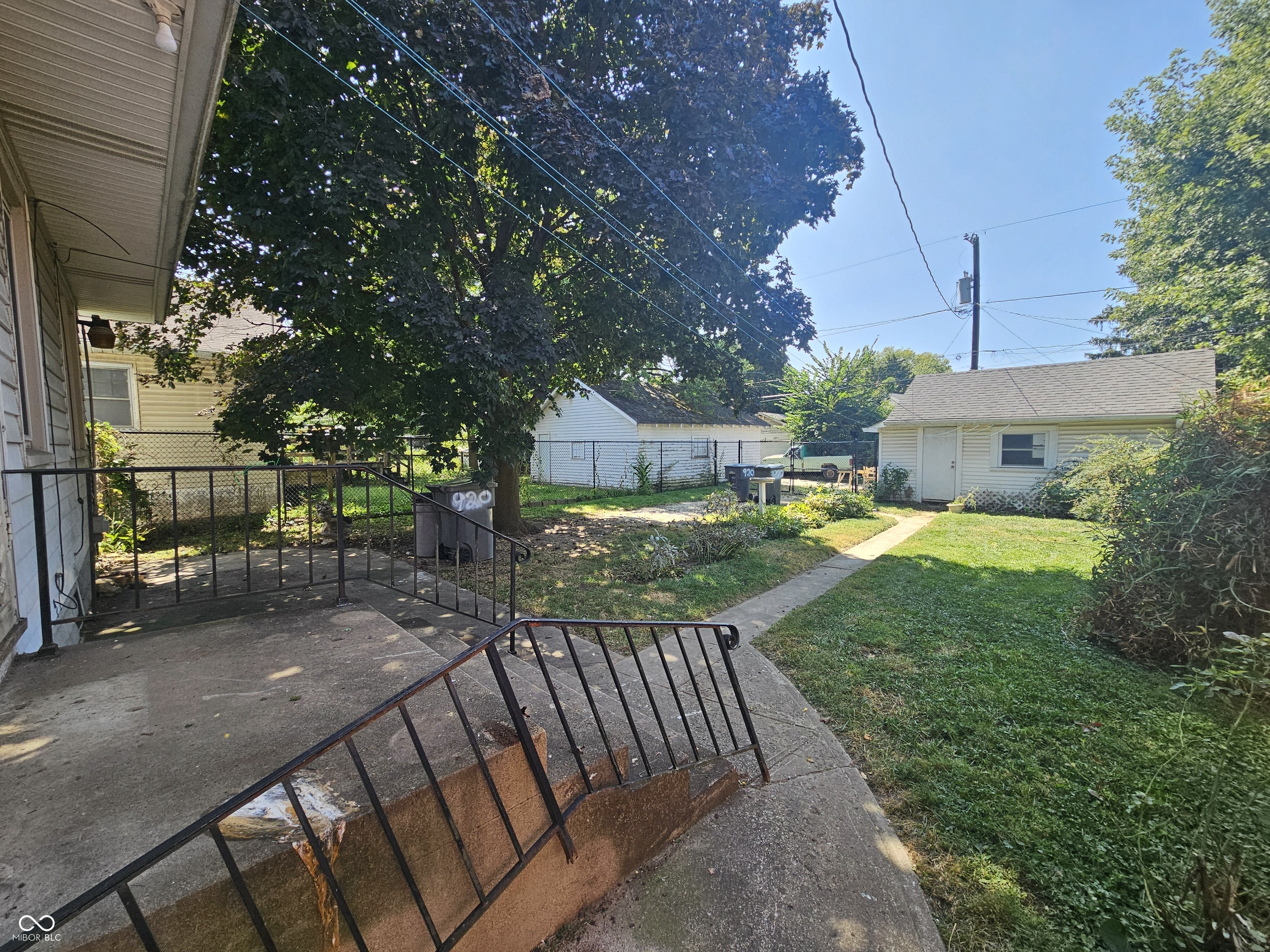 920 N Chester Avenue