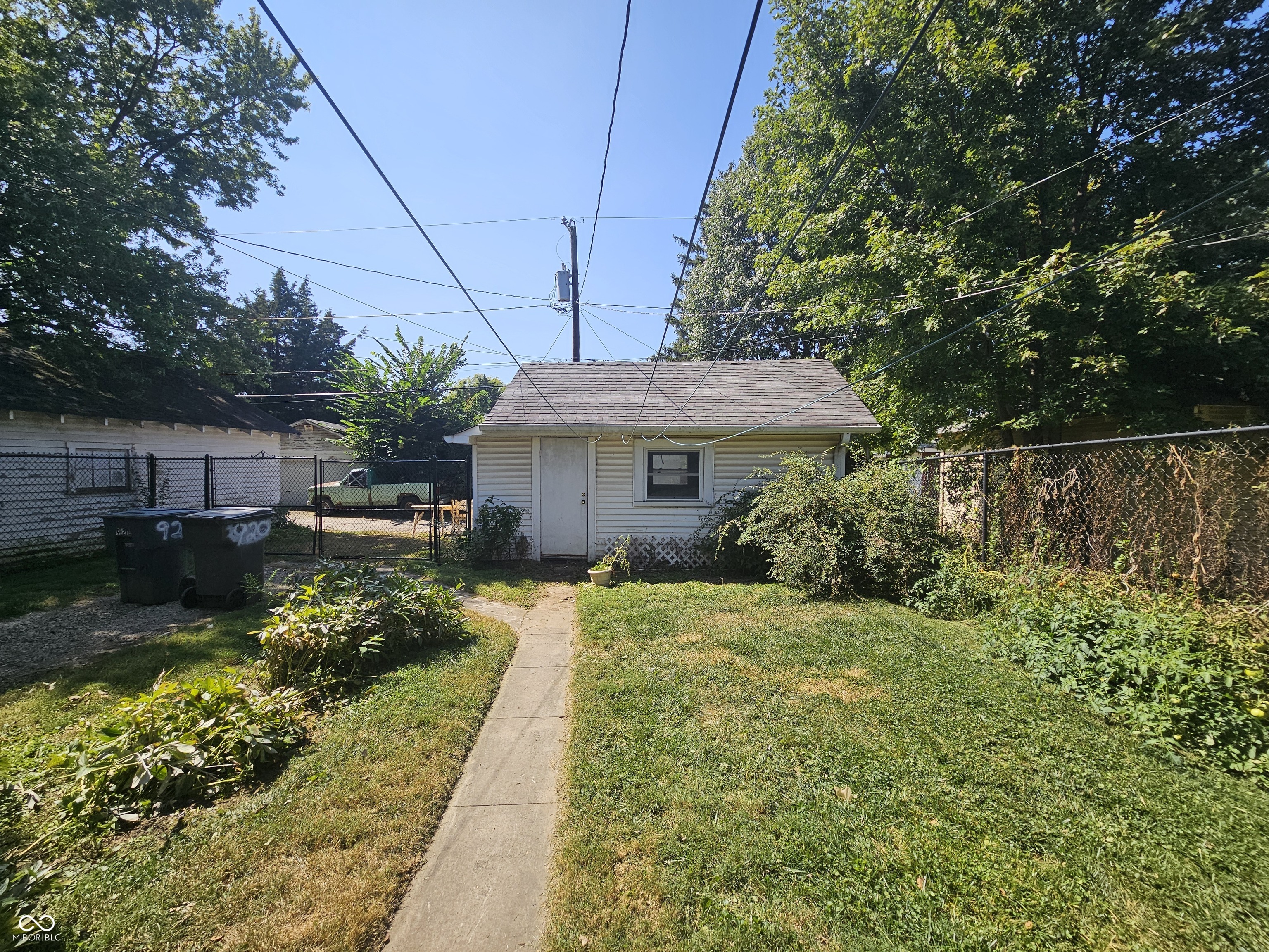 920 N Chester Avenue