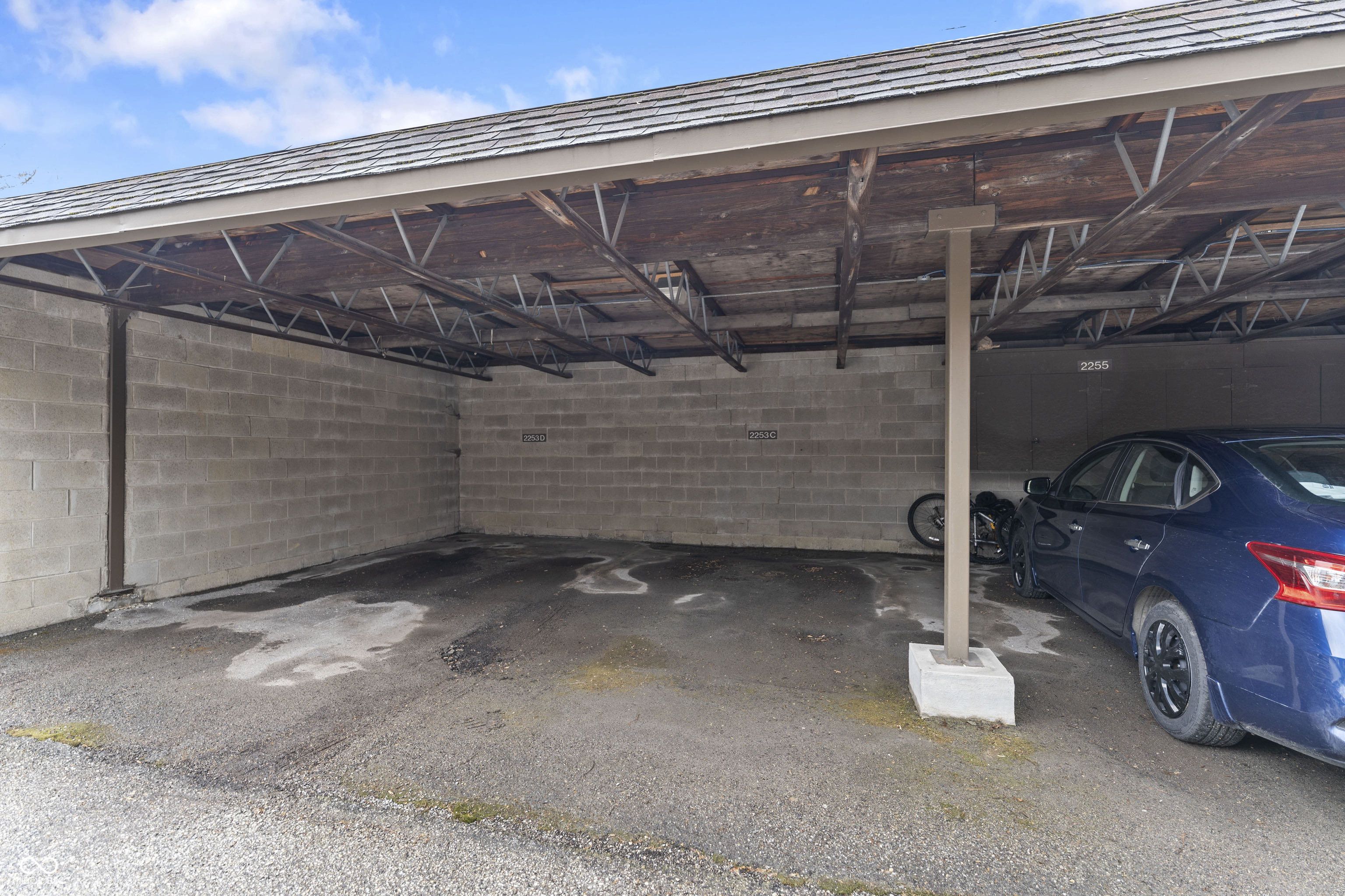 2253 Rome Drive Unit: C