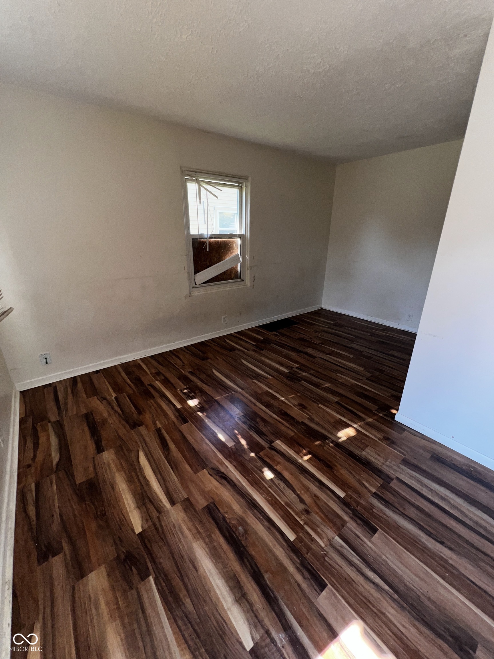 1946 N Euclid Avenue