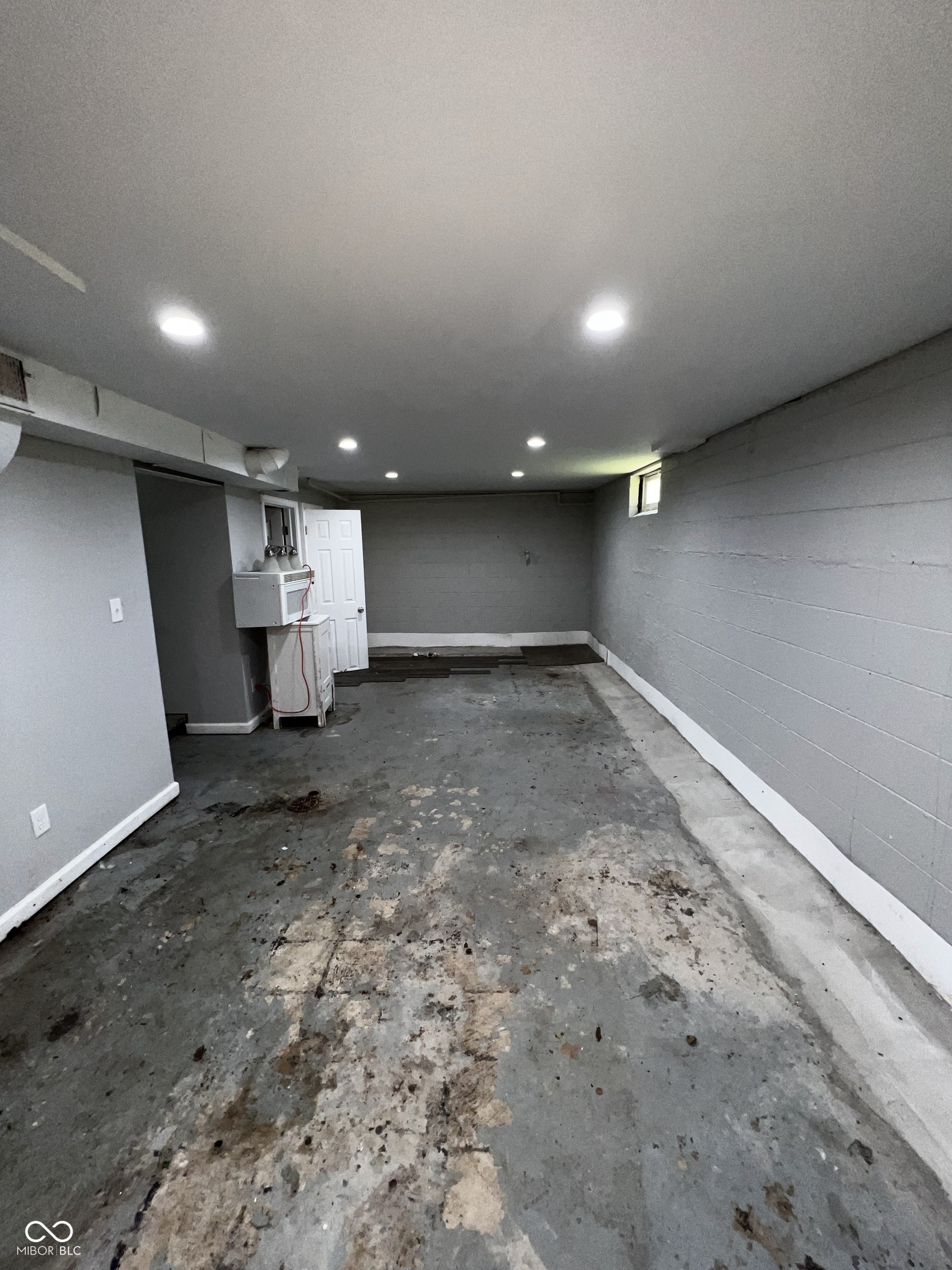 1946 N Euclid Avenue