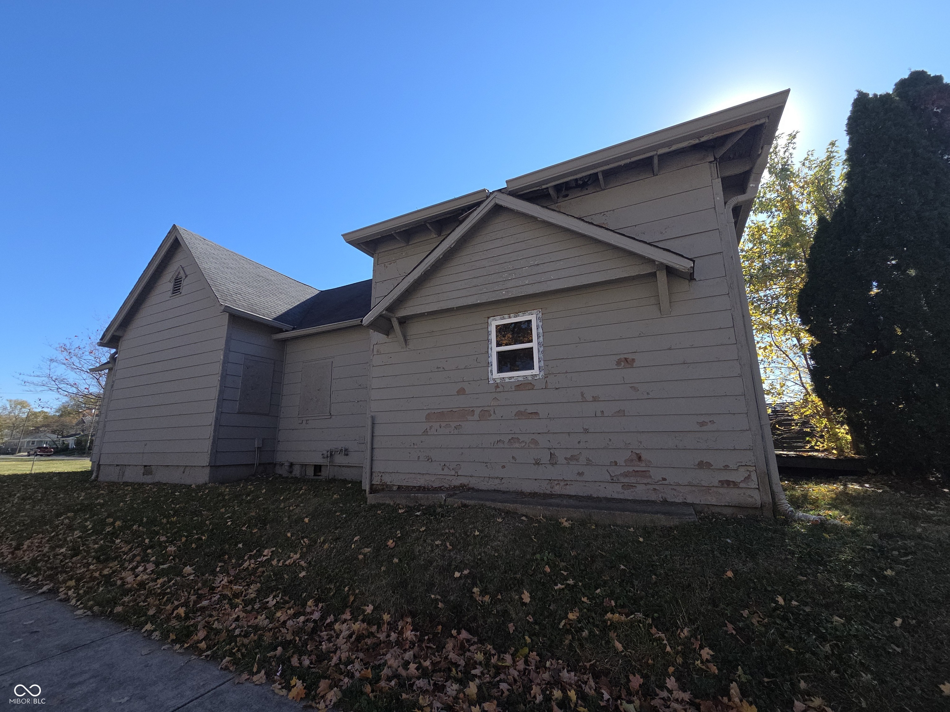 1134 N Keystone Avenue