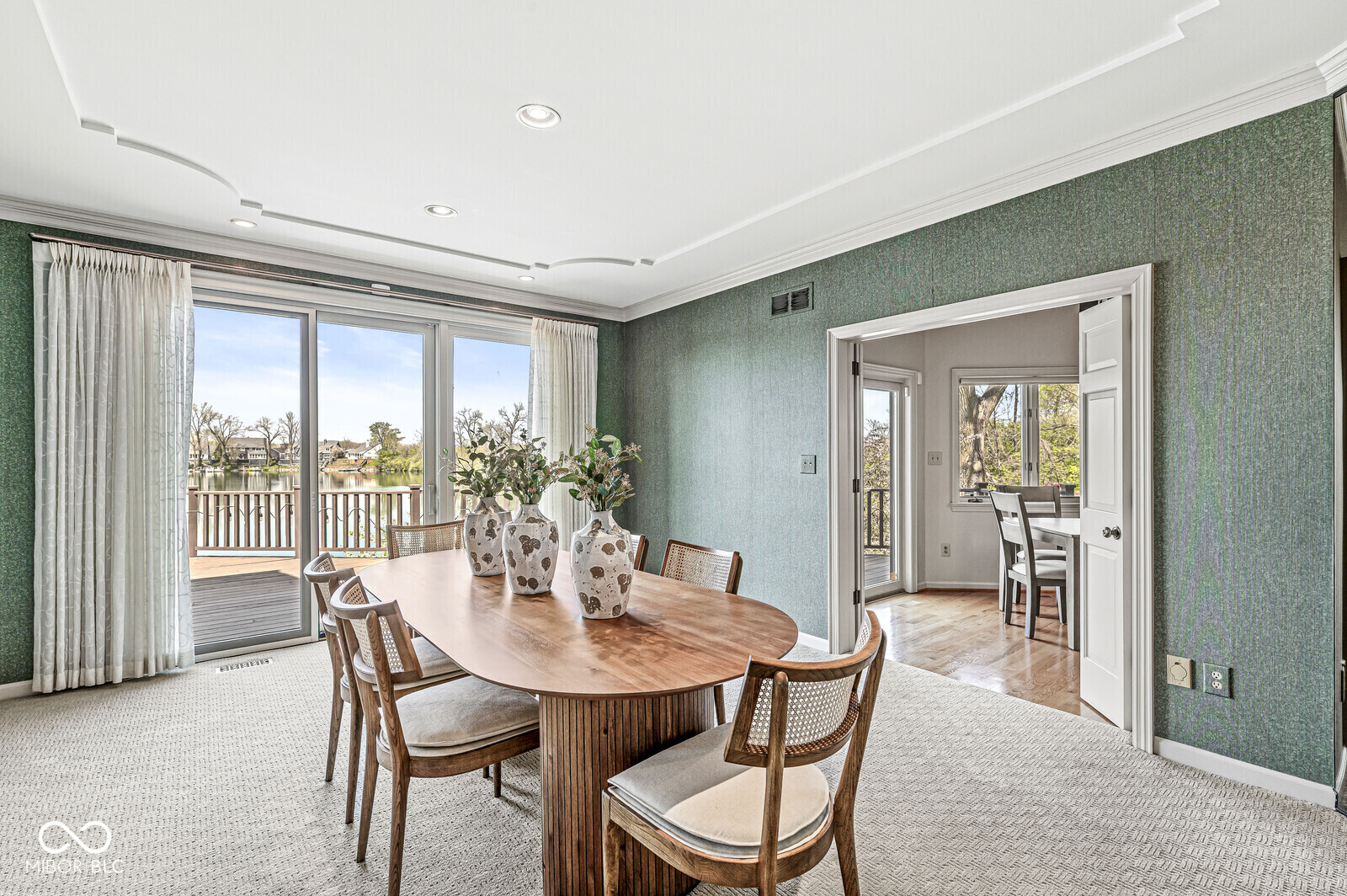 3748 Bay Road South Drive