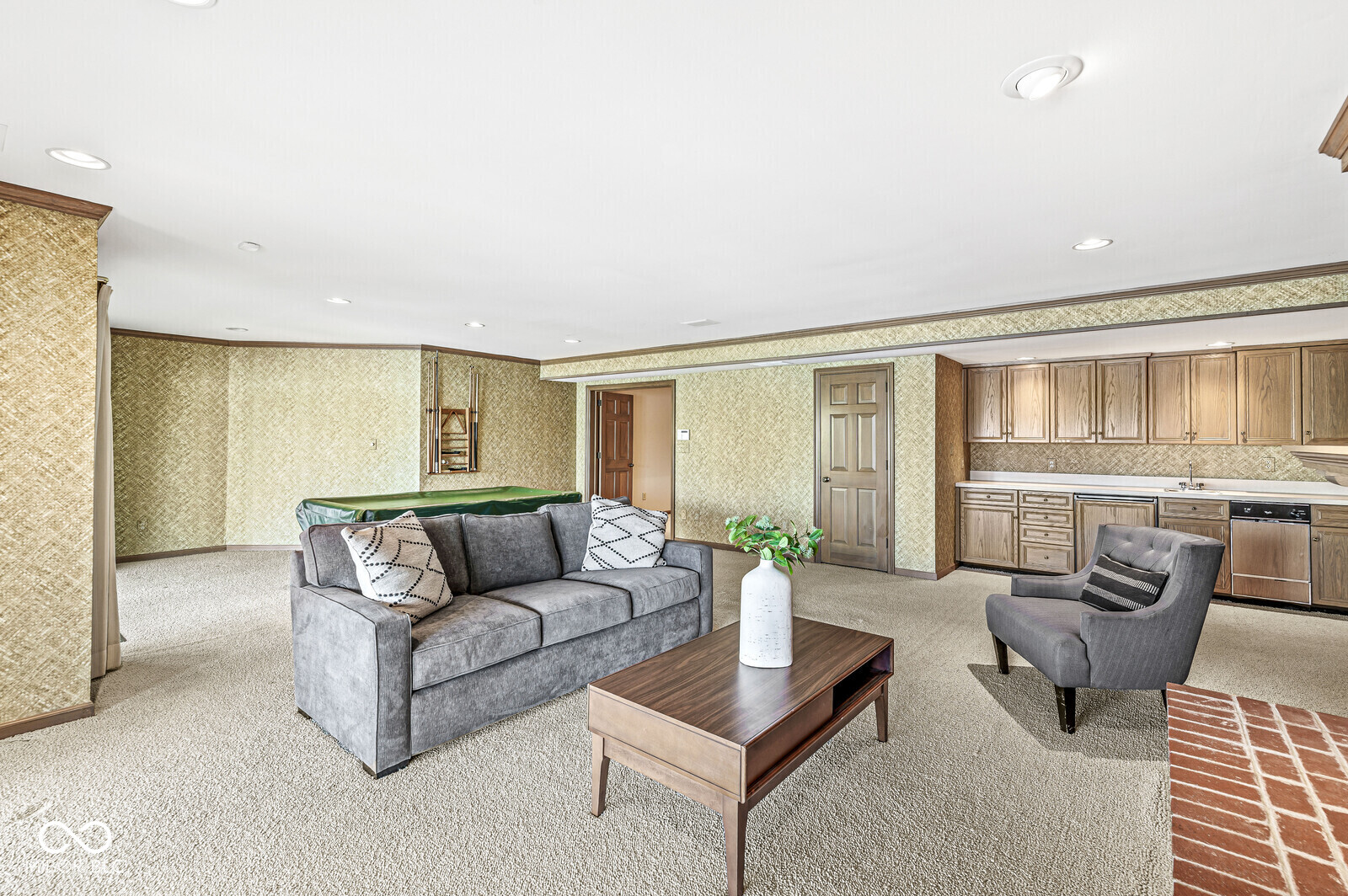 3748 Bay Road South Drive