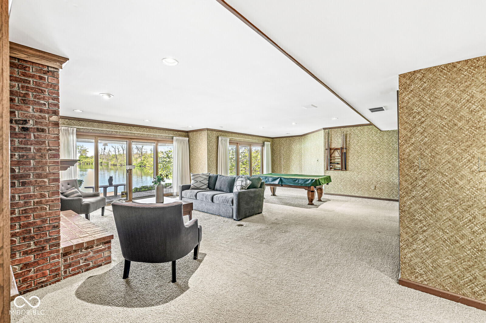 3748 Bay Road South Drive