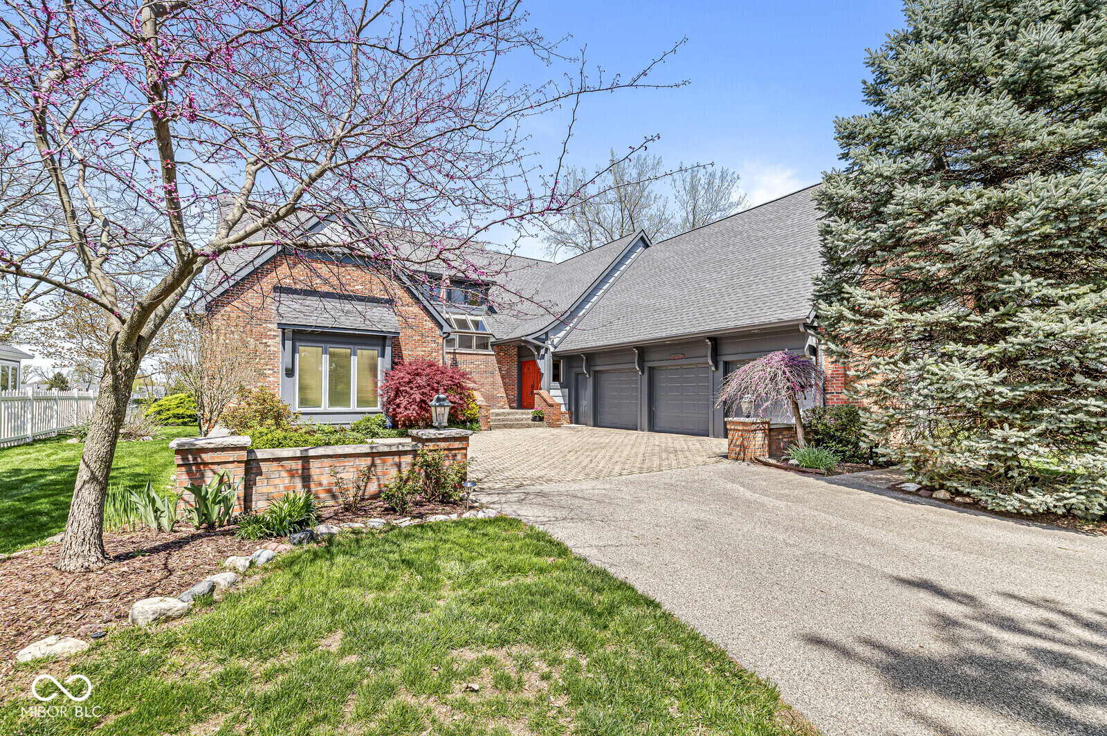 3748 Bay Road South Drive