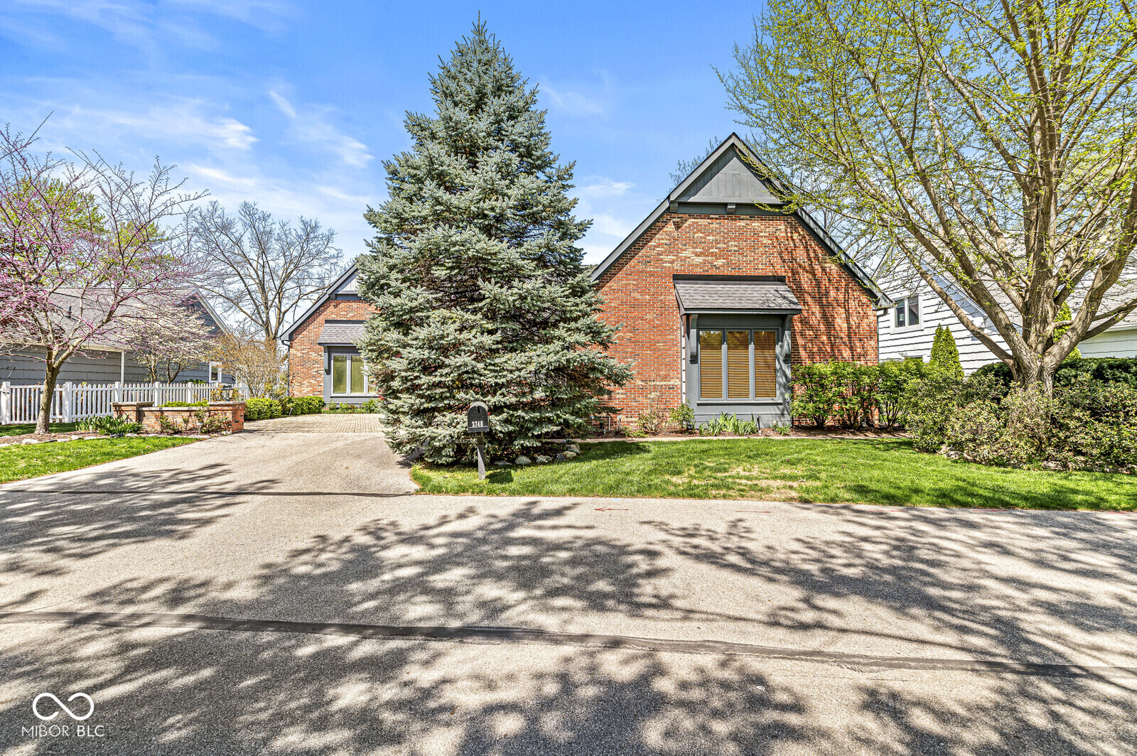 3748 Bay Road South Drive