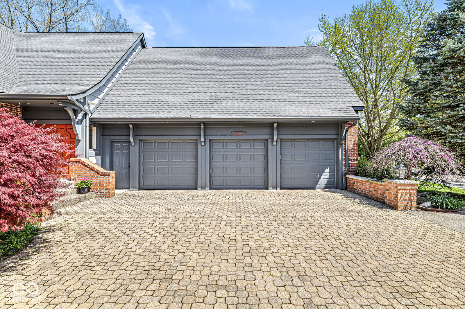 3748 Bay Road South Drive