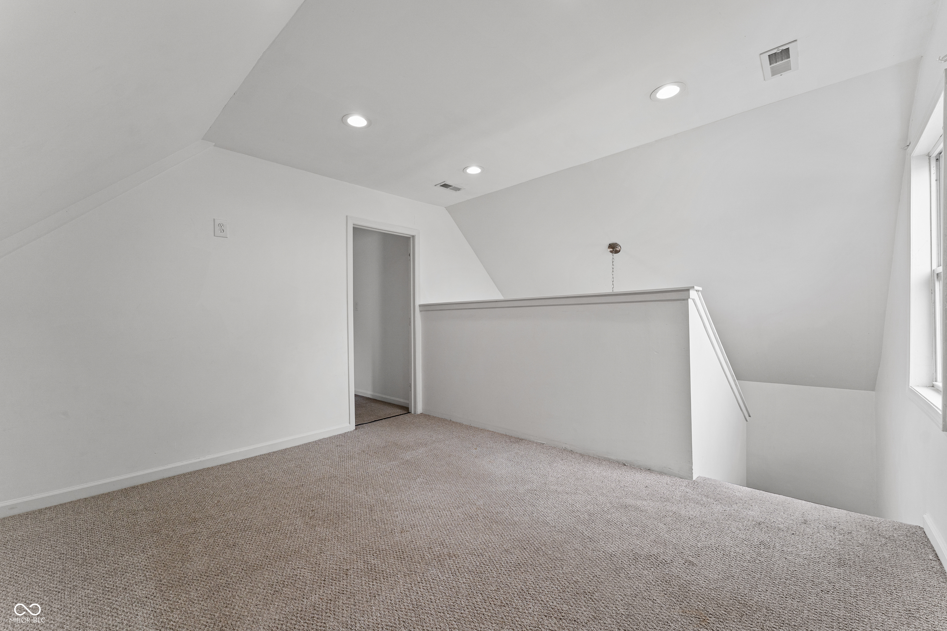 951 N Parker Avenue
