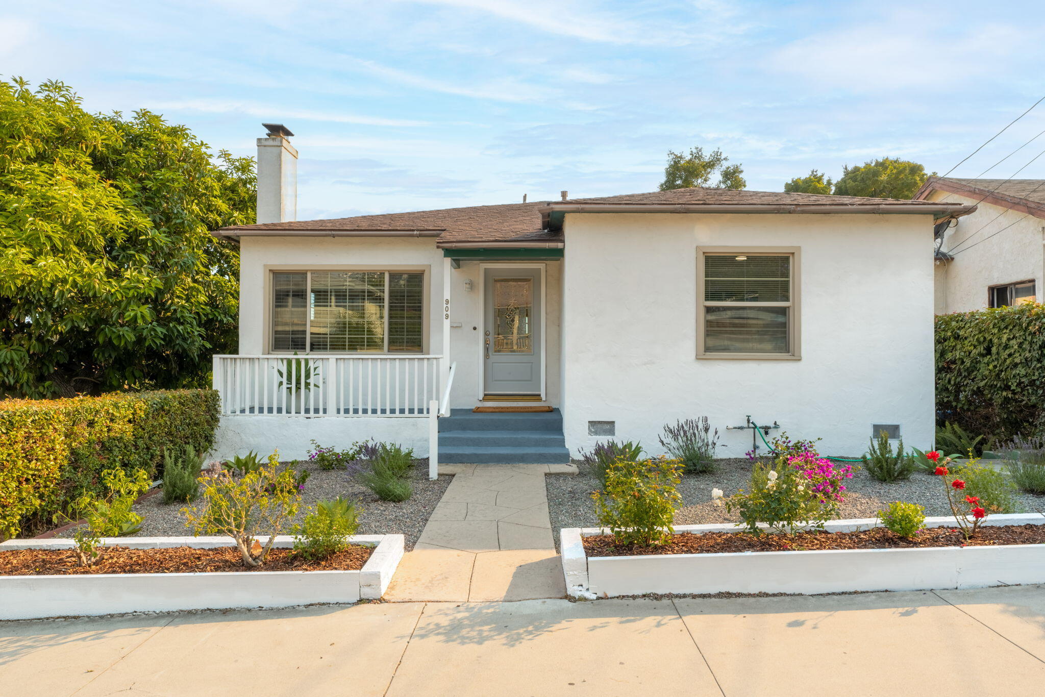 909 Spring Street