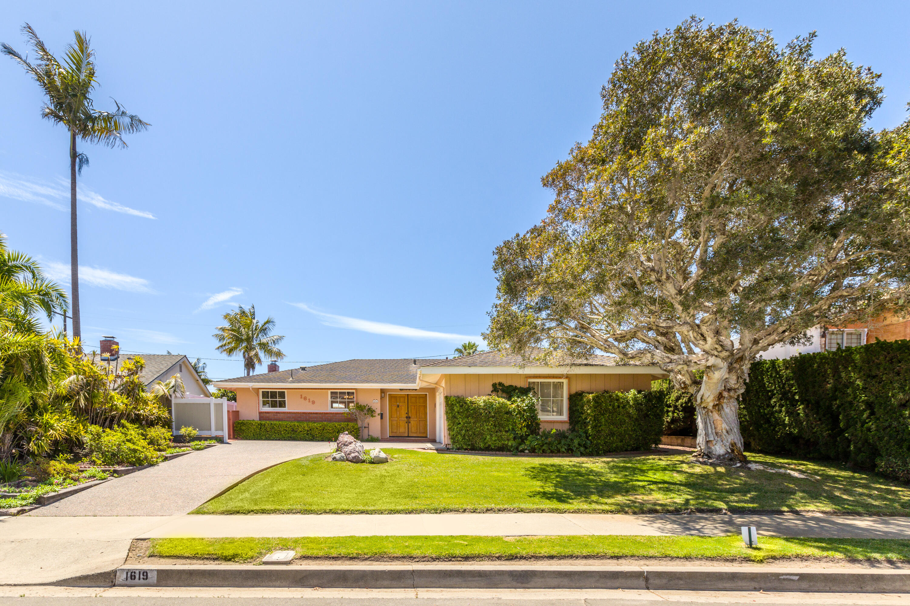 1619 Santa Rosa Avenue