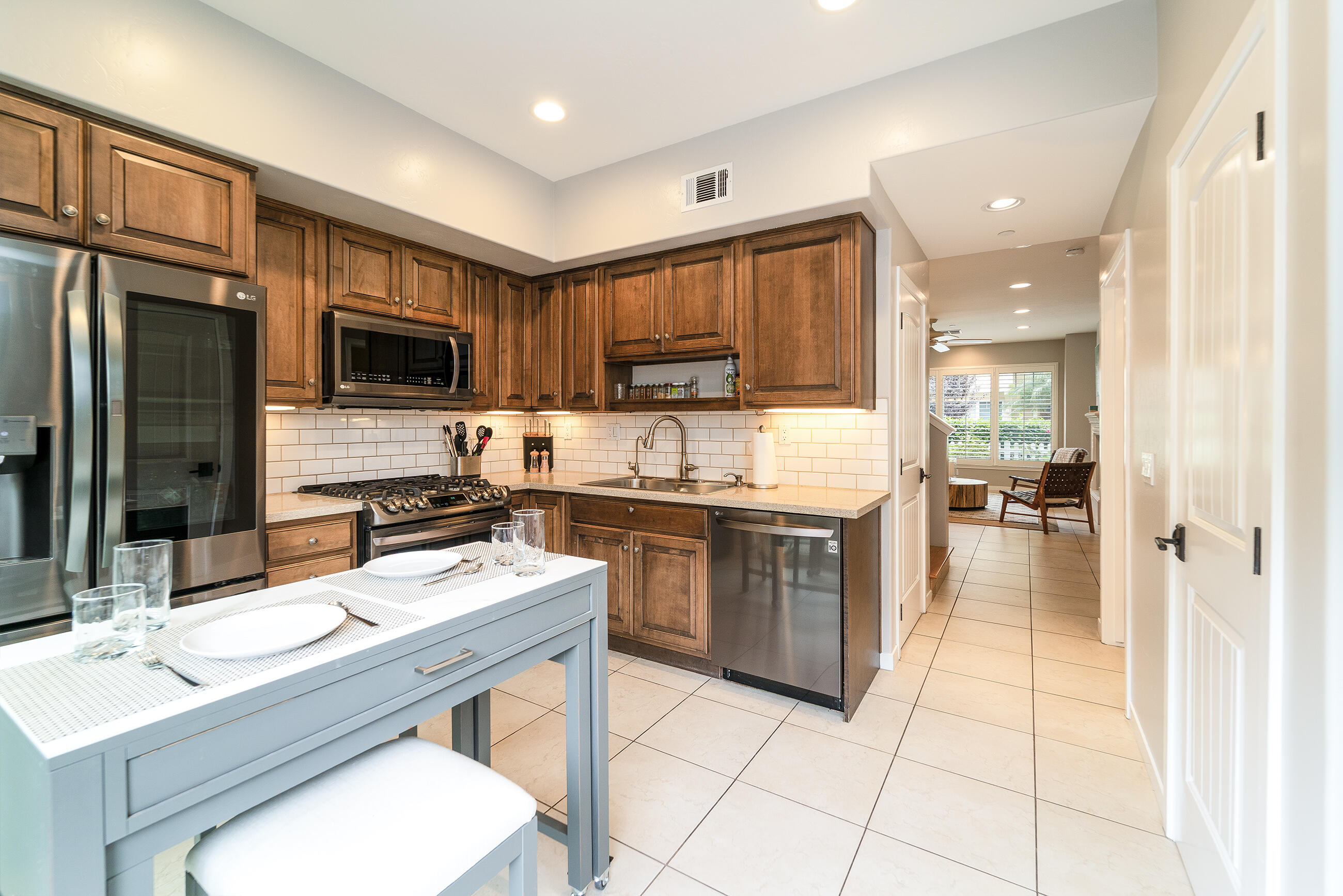 345 Kellogg Way, 18