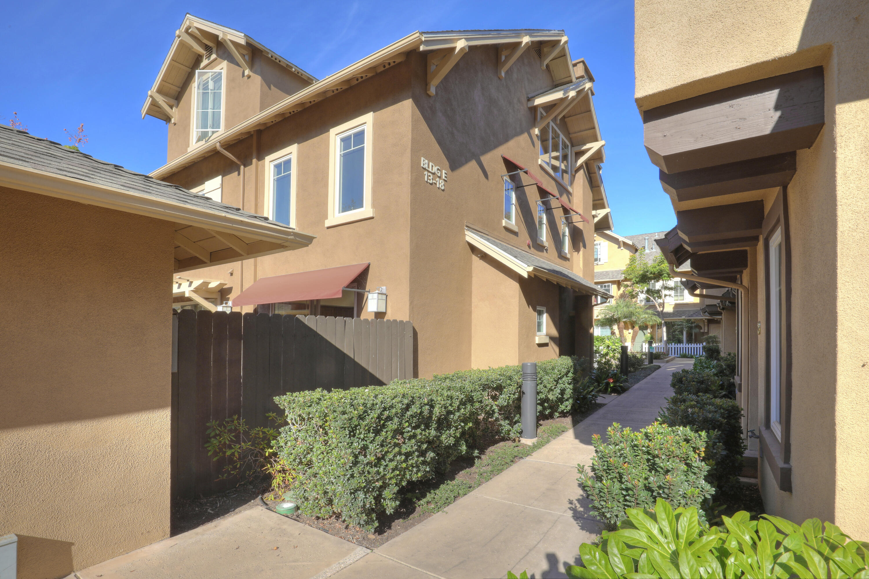 345 Kellogg Way, 18
