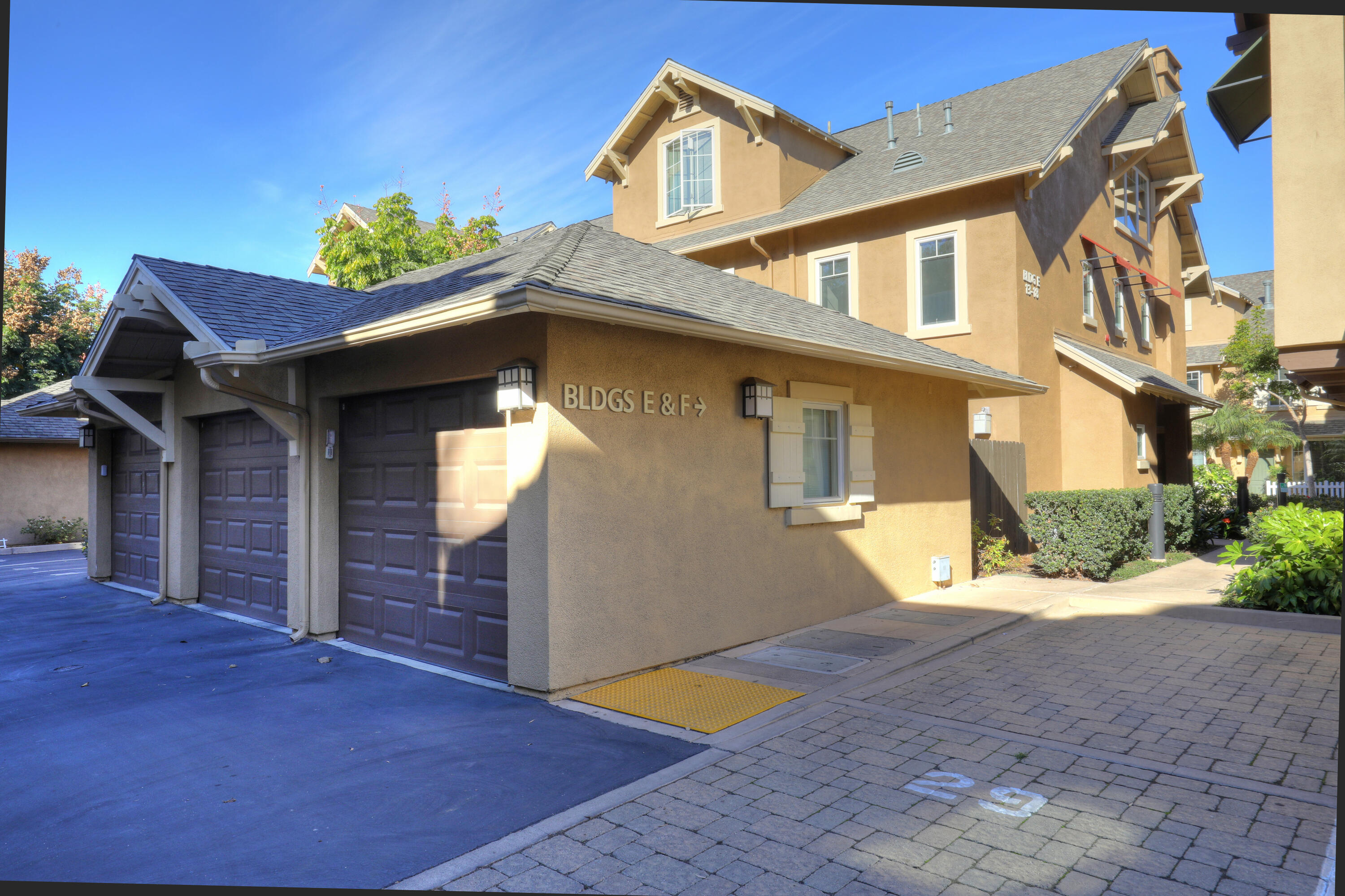 345 Kellogg Way, 18