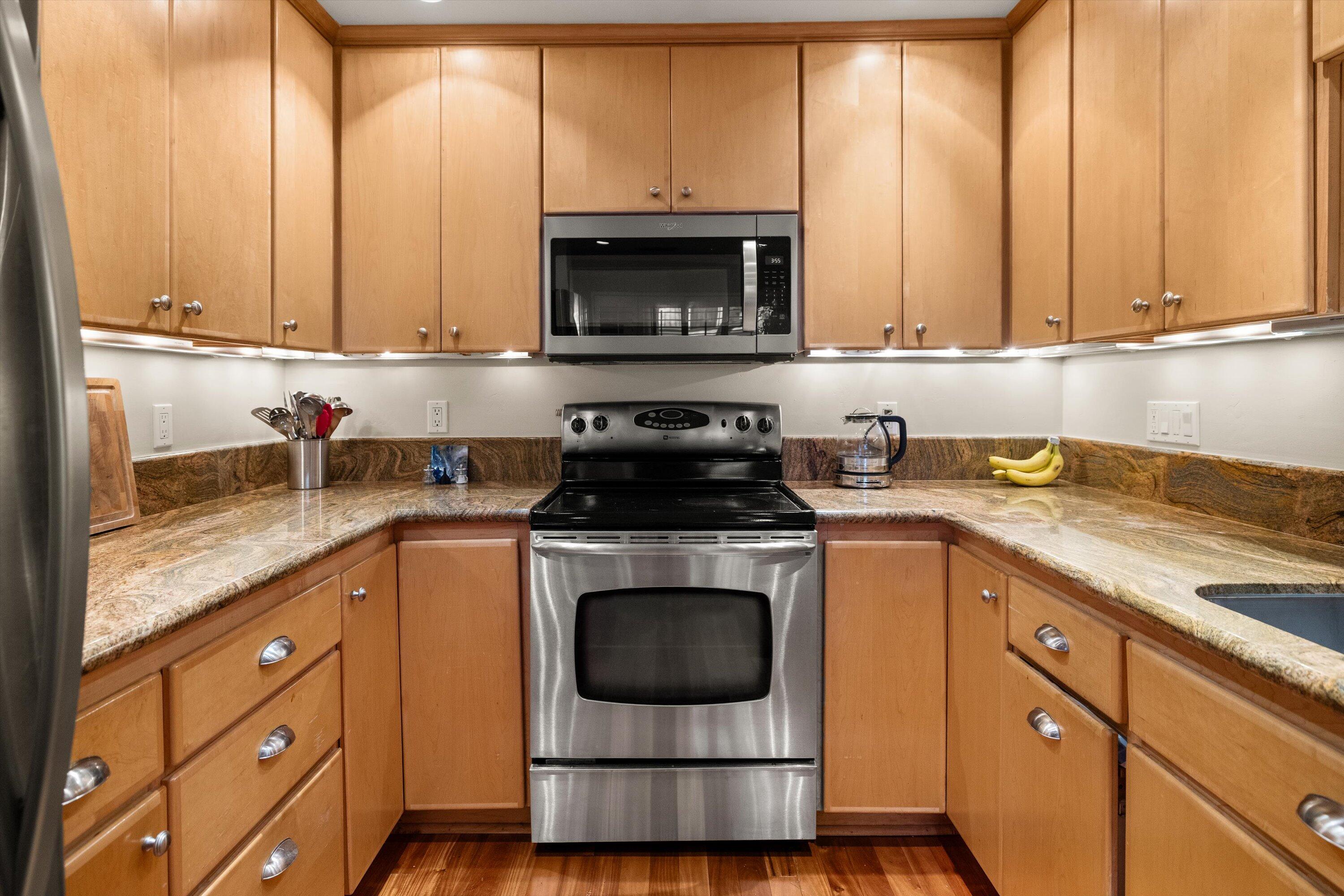 1701 Anacapa Street, 17