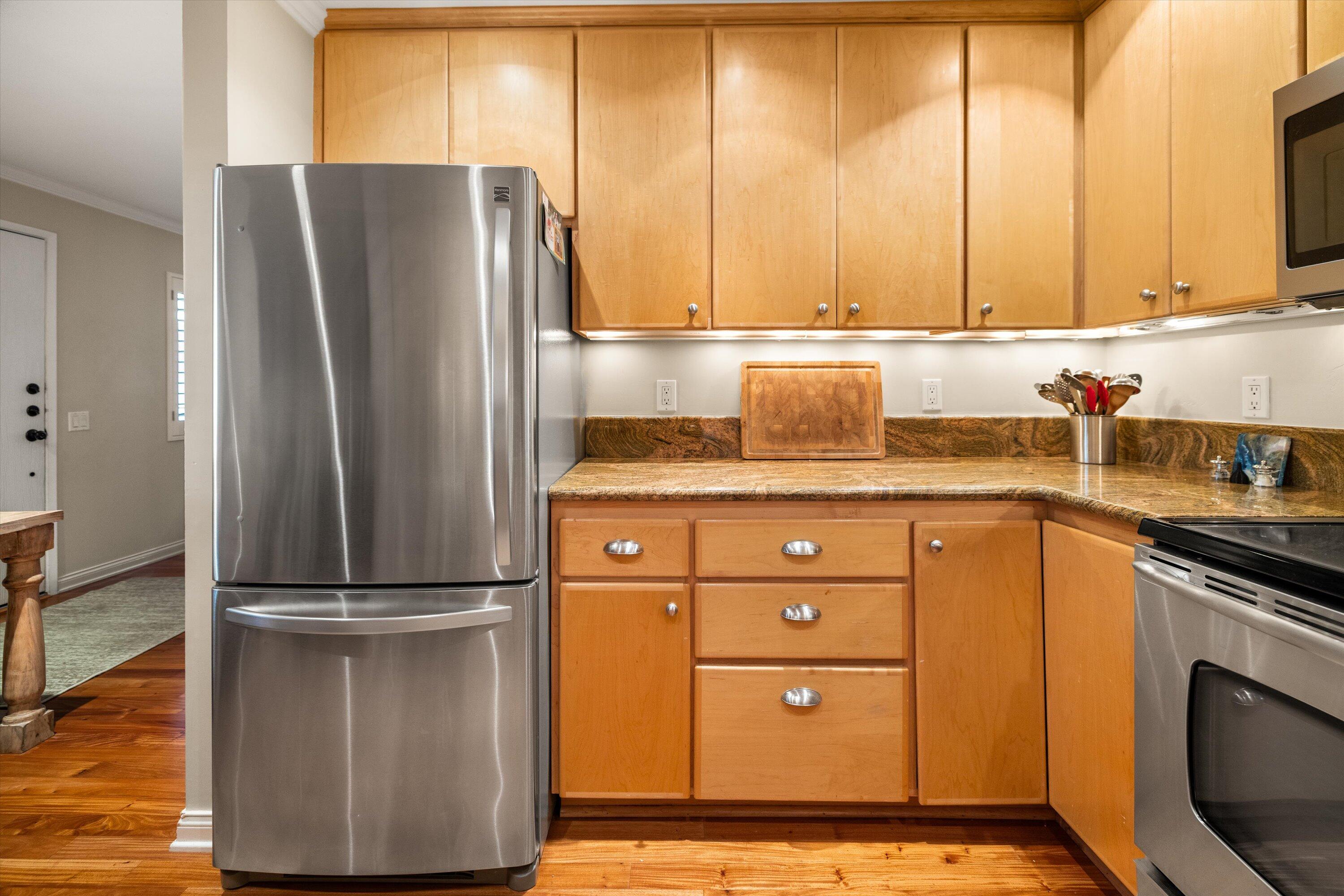 1701 Anacapa Street, 17