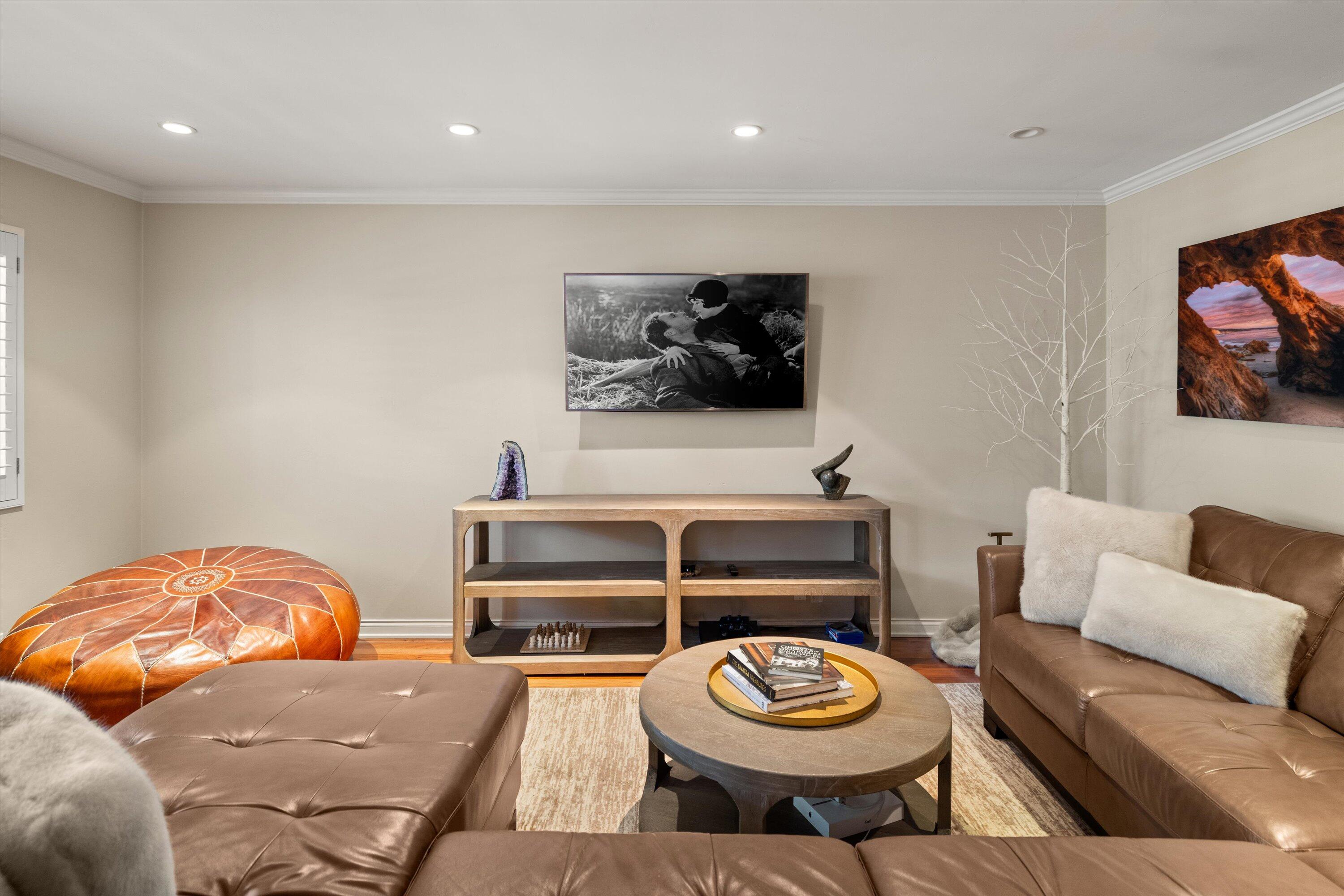 1701 Anacapa Street, 17