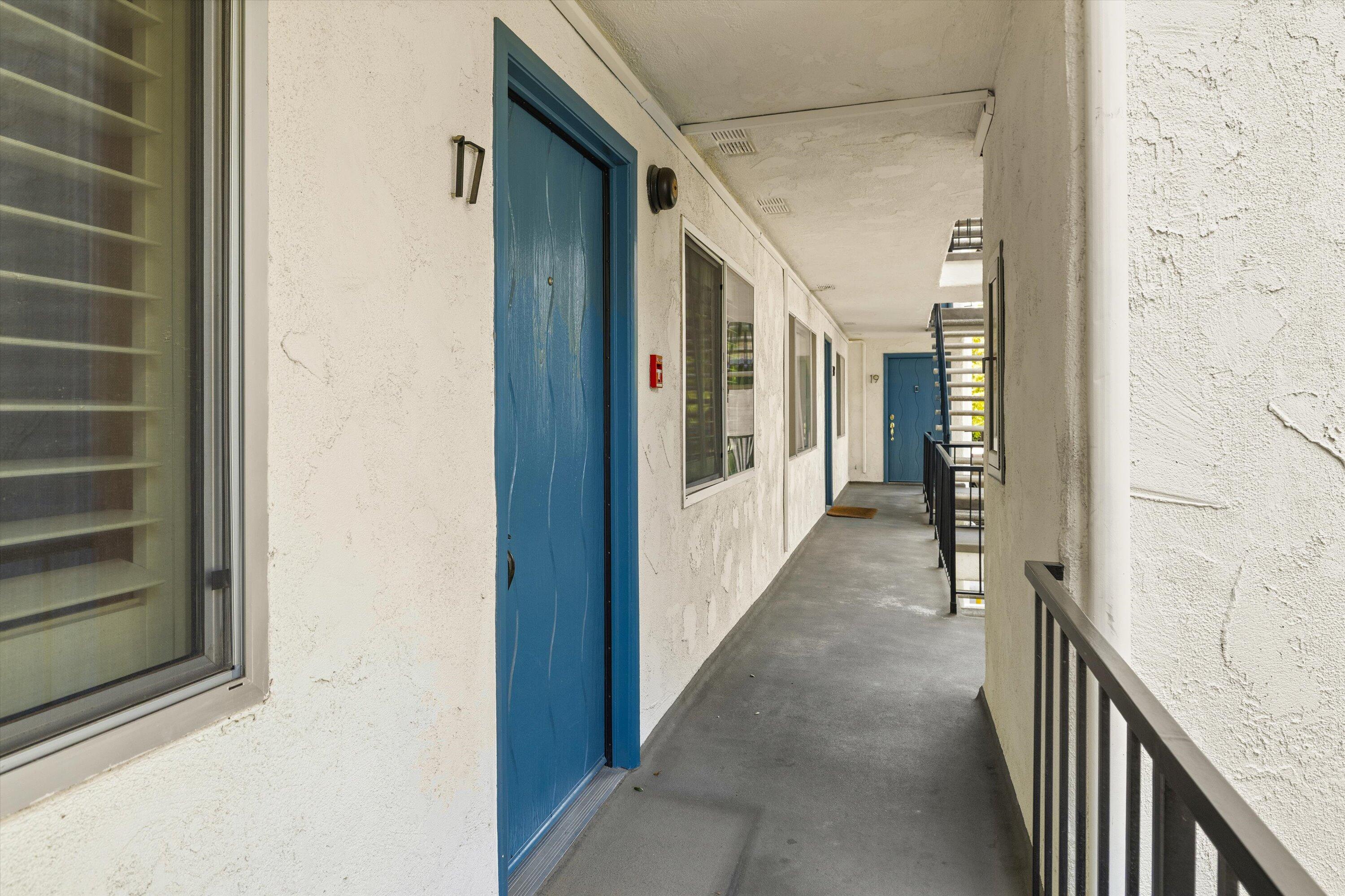 1701 Anacapa Street, 17