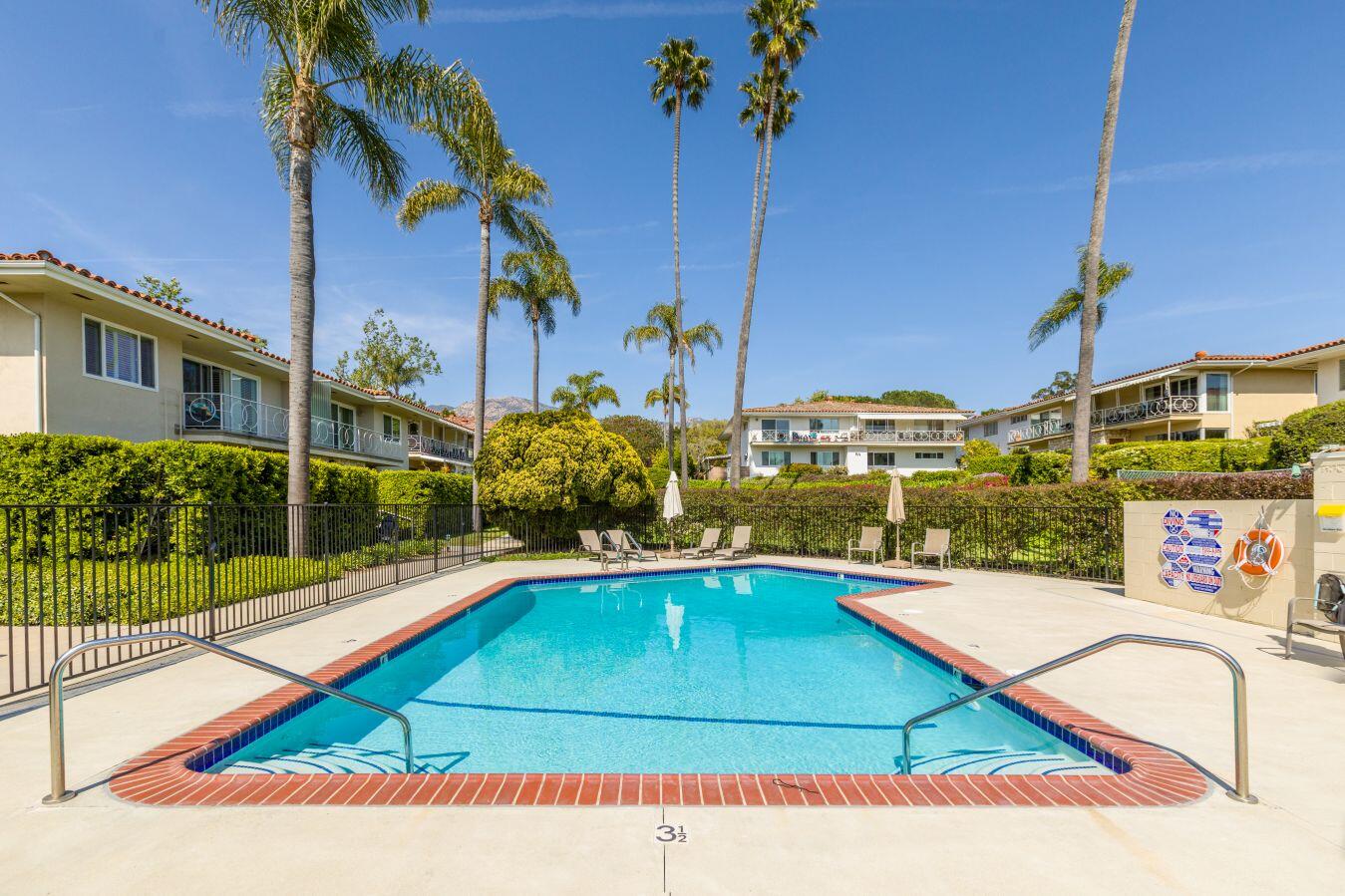 2623 State Street, 3