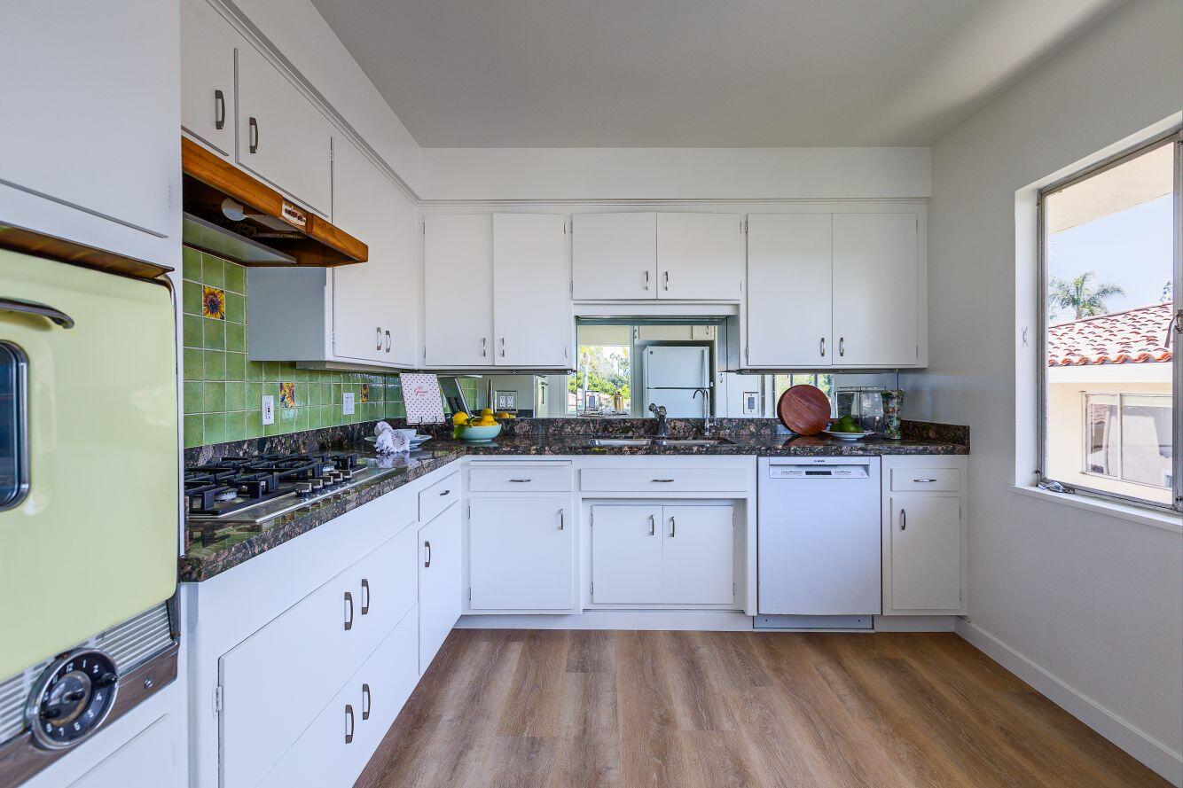 2623 State Street, 3