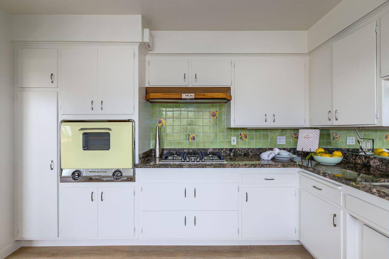 2623 State Street, 3