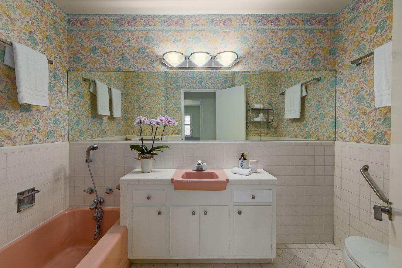 2623 State Street, 3