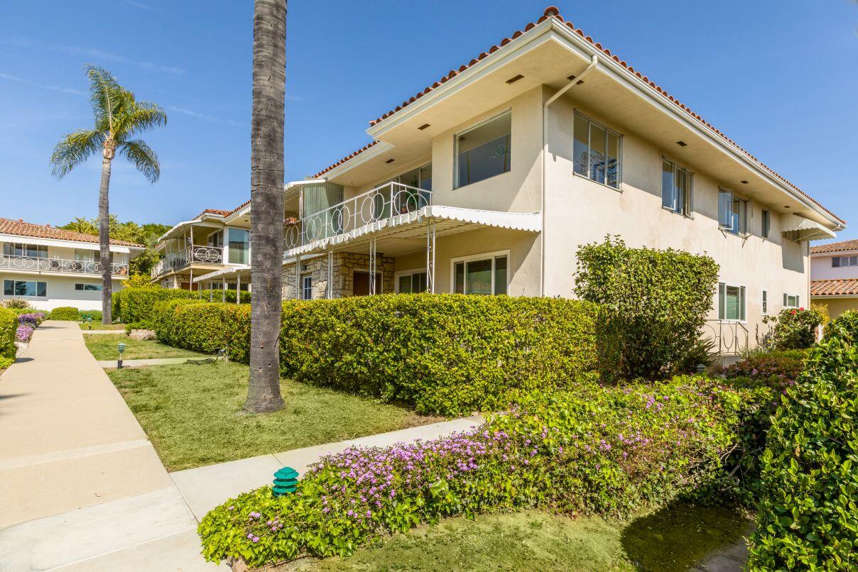 2623 State Street, 3