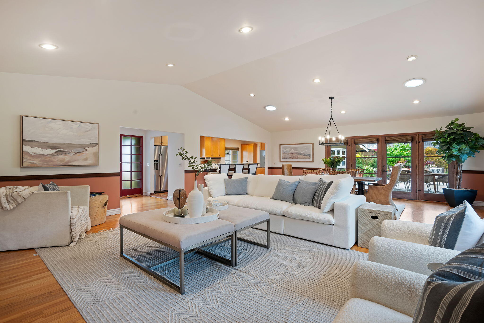 615 Concha Loma Drive