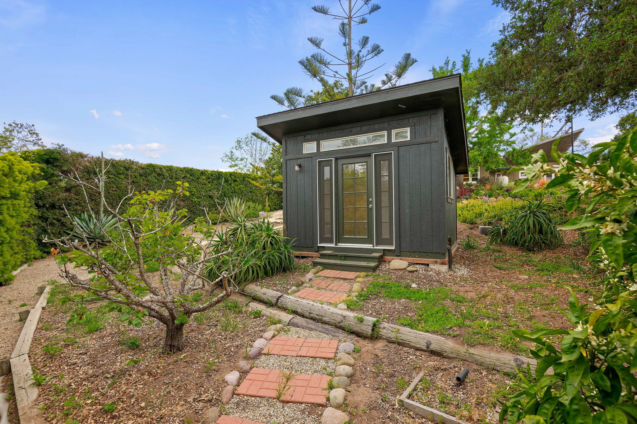 615 Concha Loma Drive