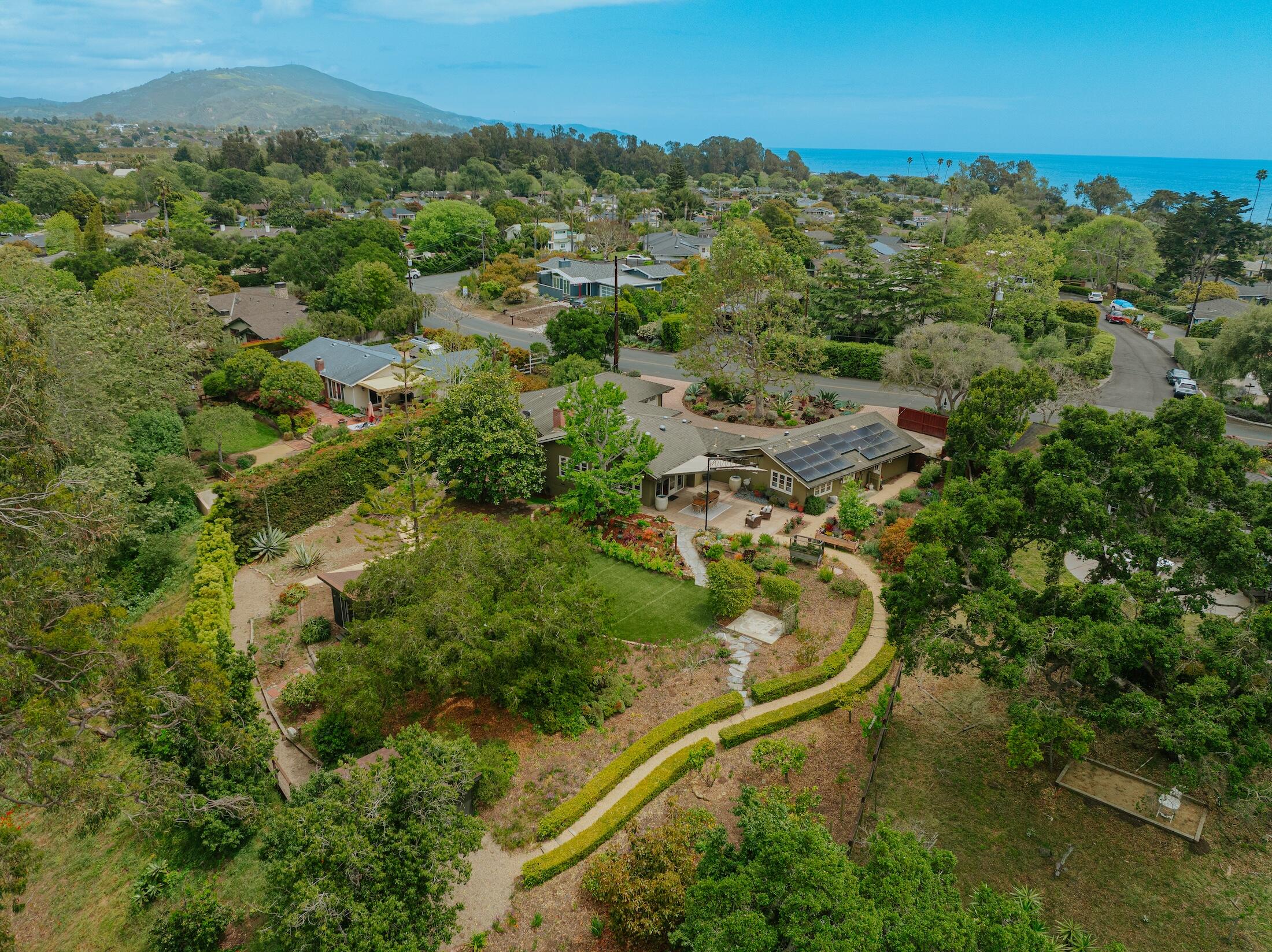 615 Concha Loma Drive