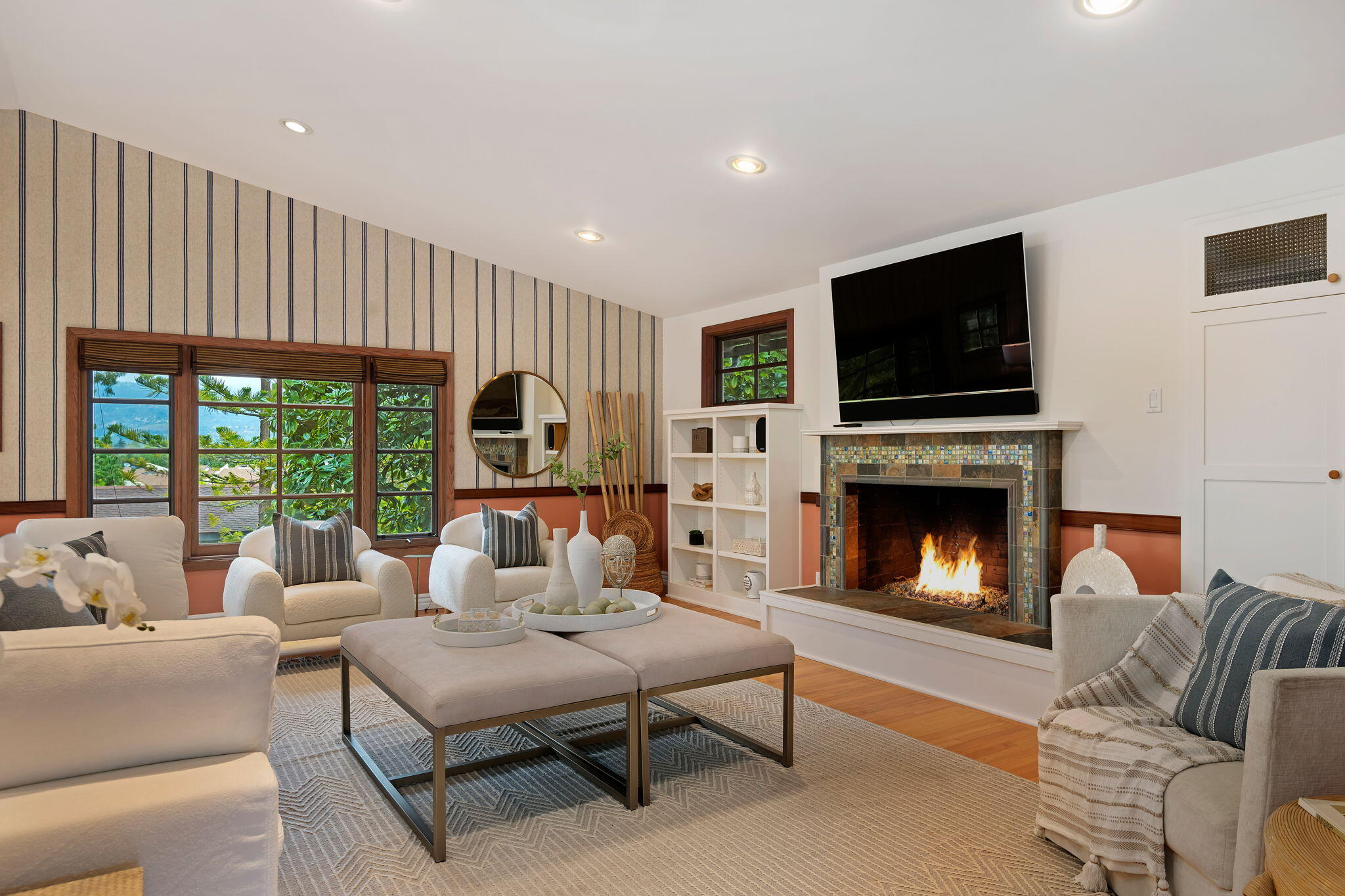 615 Concha Loma Drive