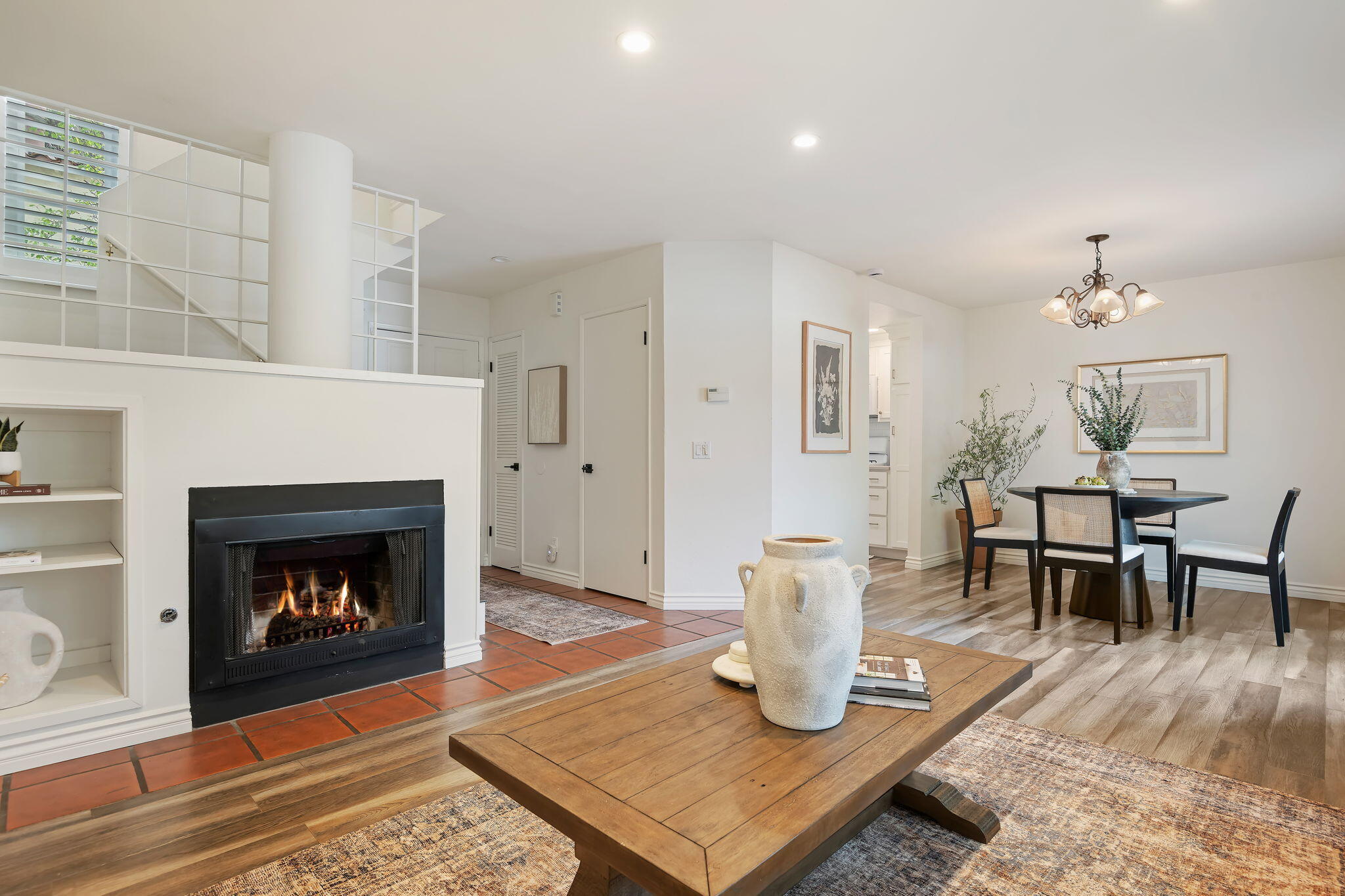 711 W Ortega Street, 7