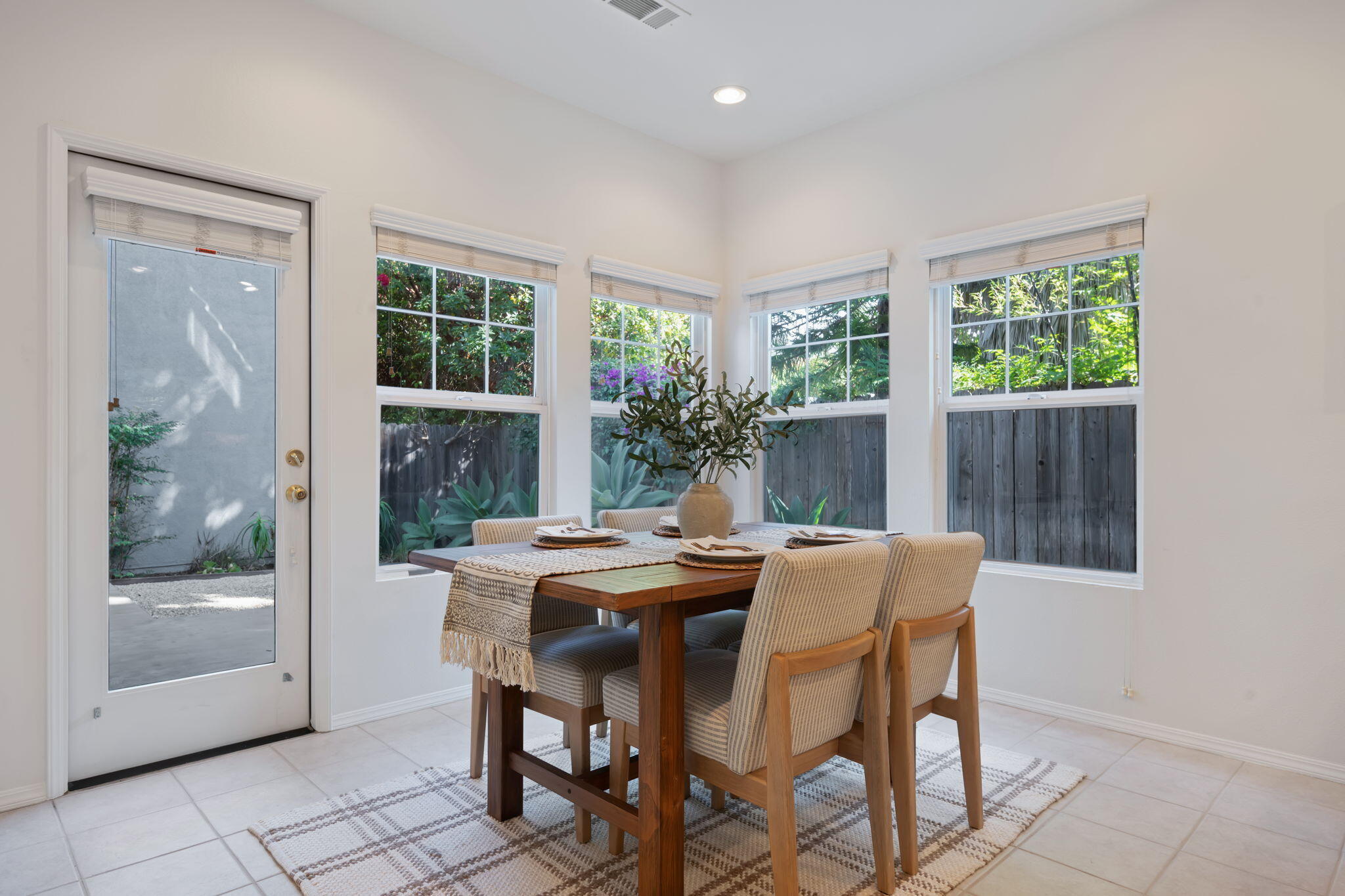 513 Coronel Place, 1