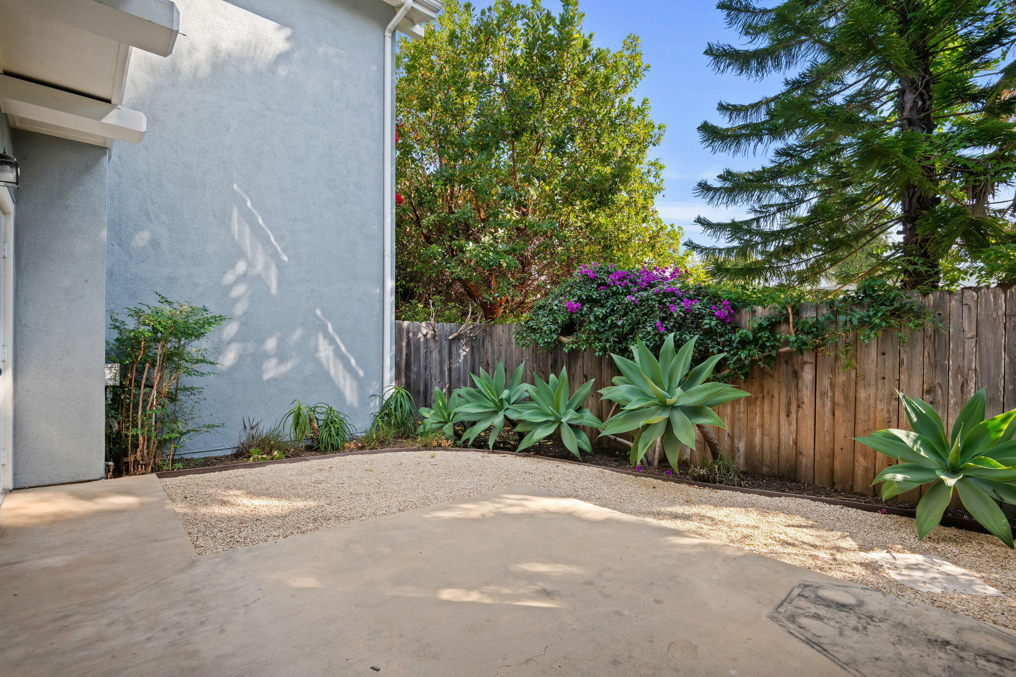 513 Coronel Place, 1