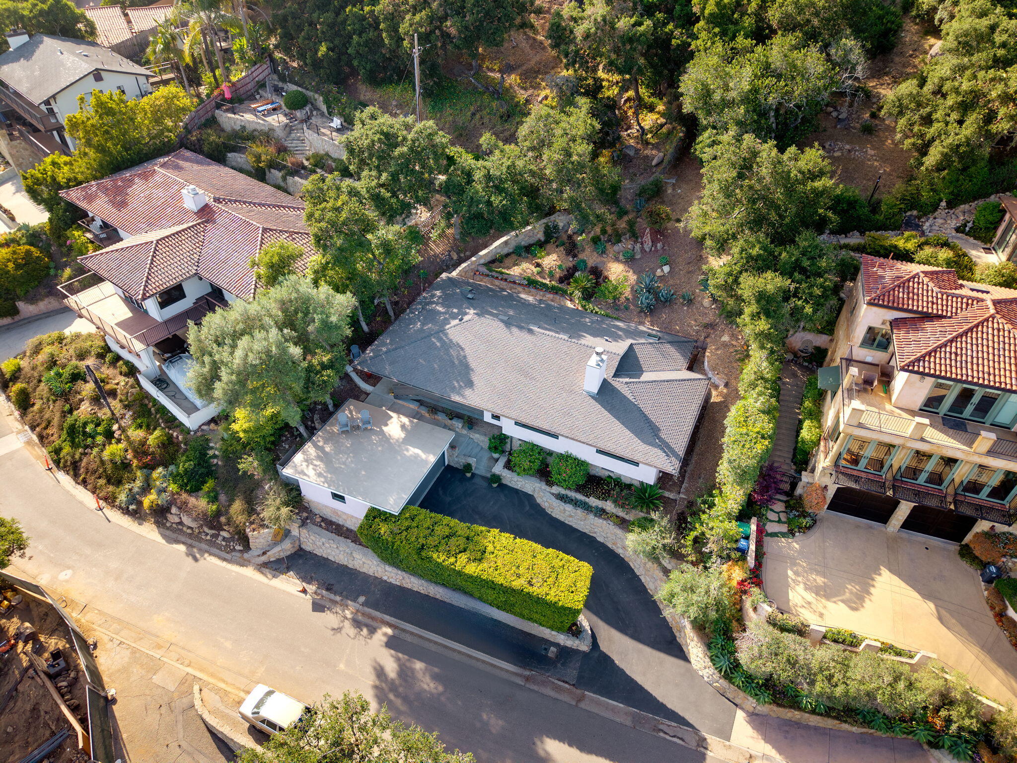 960 Roble Lane