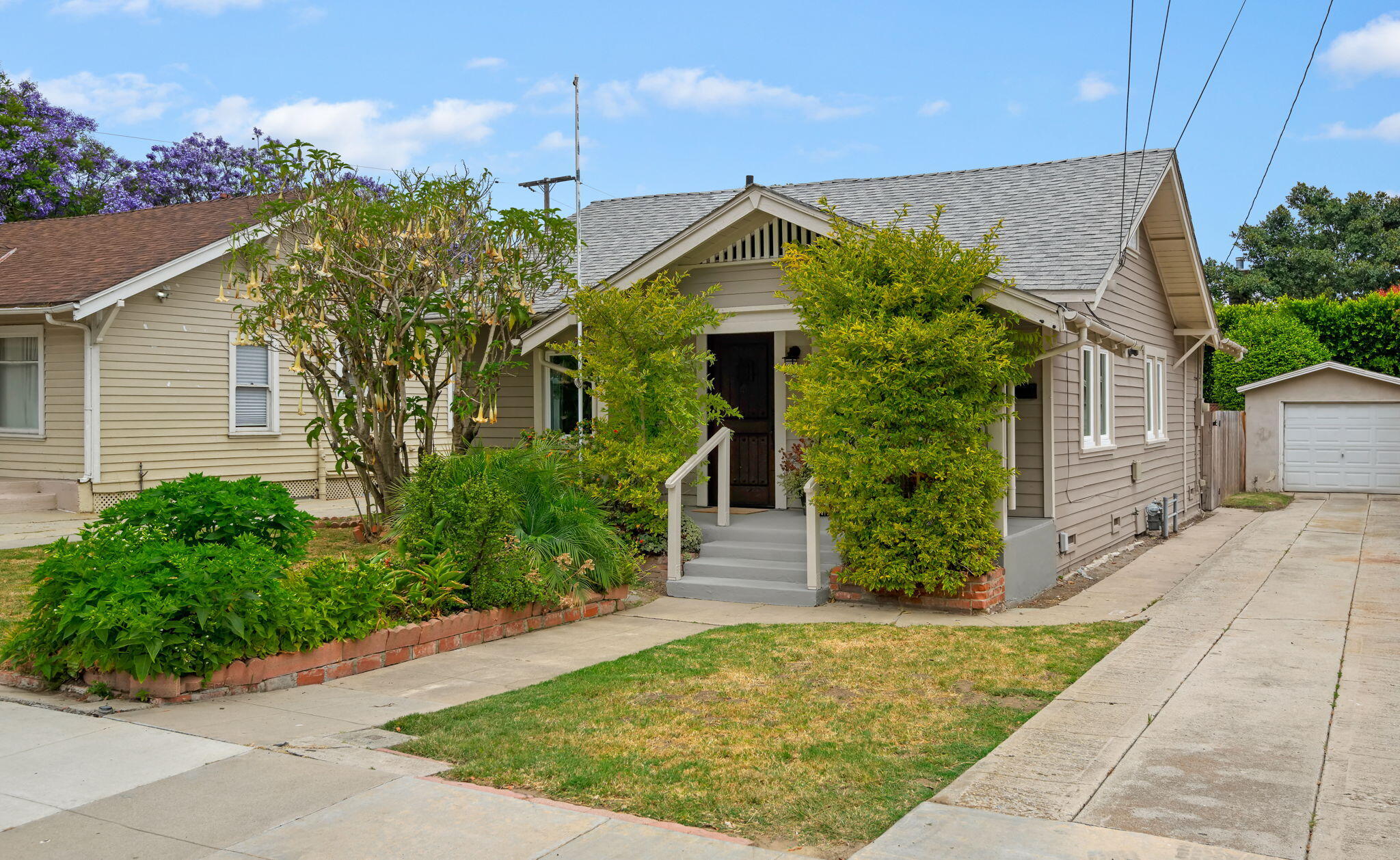 1134 Chino Street